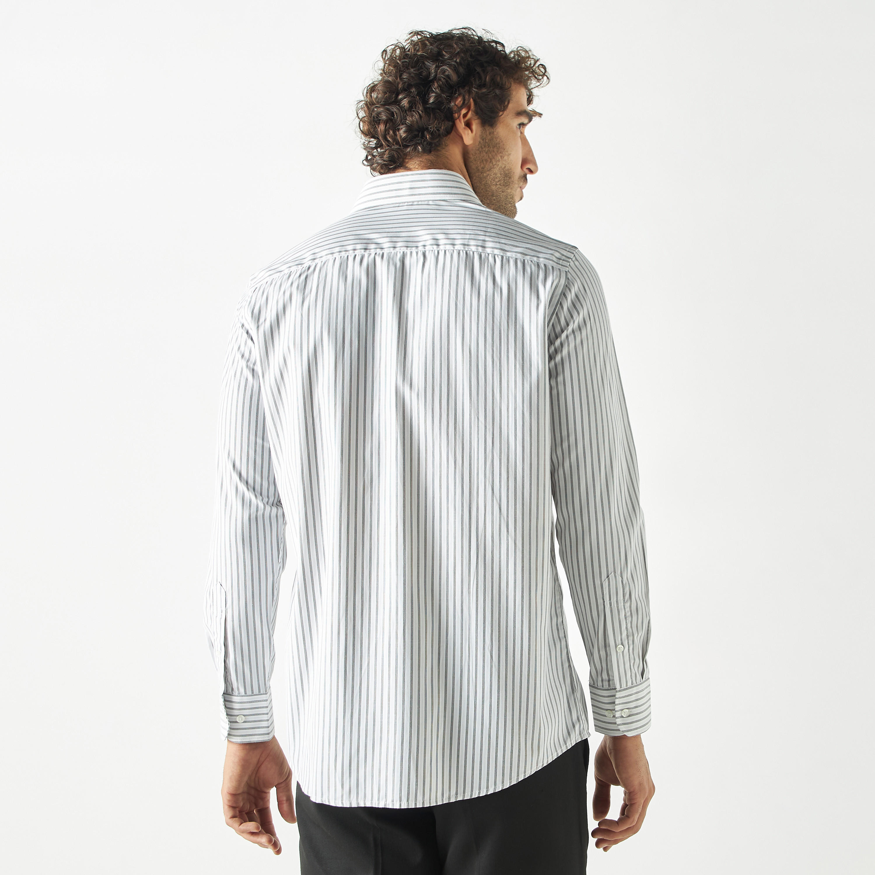 قميص مخطط سهل الكي بجيب وأكمام طويلة-men-clothing-shirts-image-3