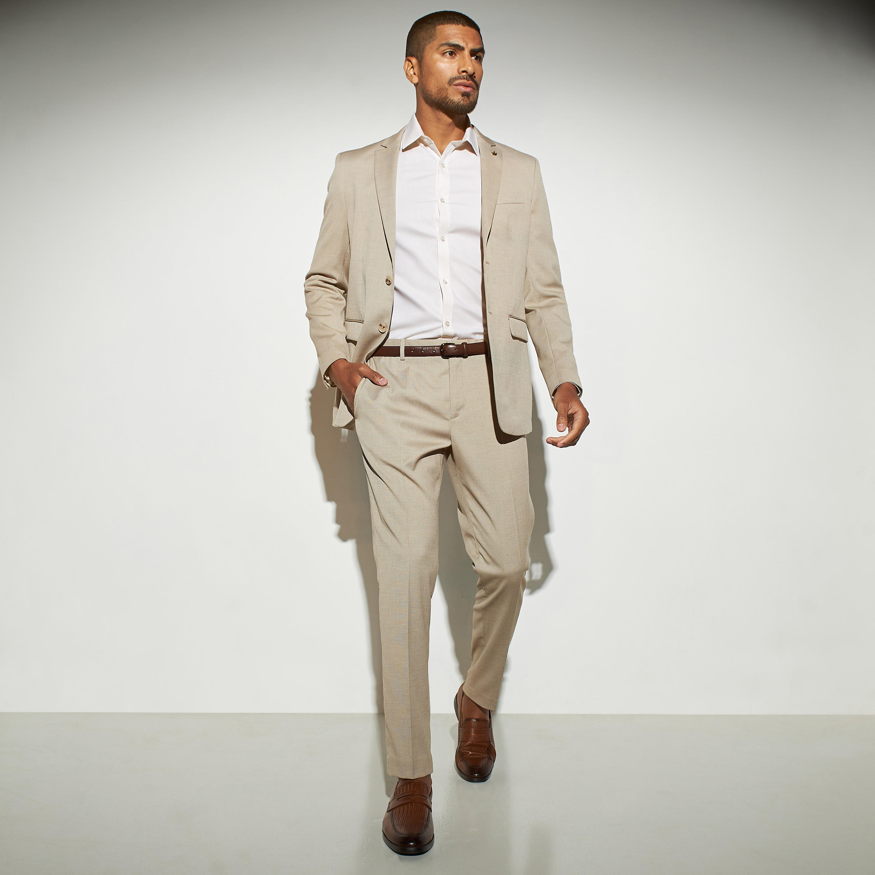 بنطلون رسمي بارز الملمس بقصة عادية وجيوب-men-clothing-bottoms-trousersandchinos-trousers-image-2