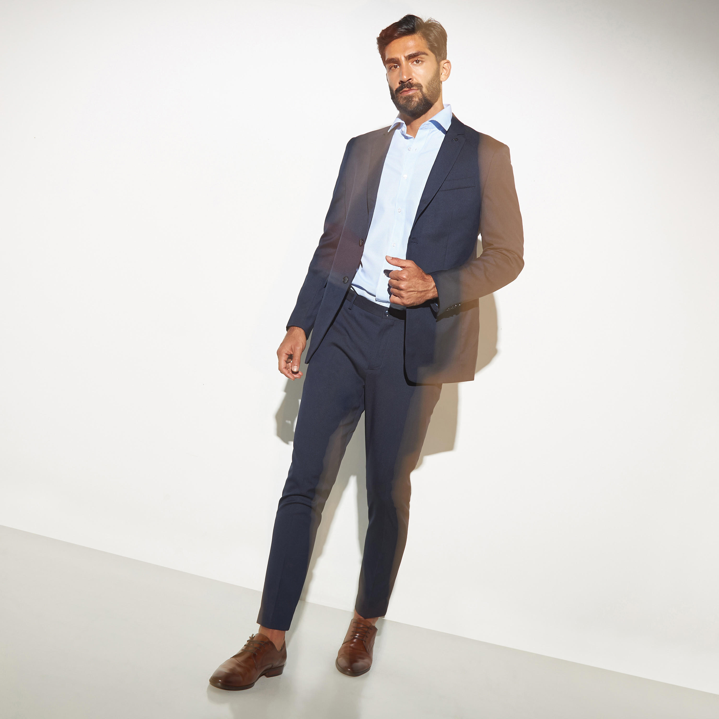 بنطلون رسمي بارز الملمس بقصة عادية وجيوب-men-clothing-bottoms-trousersandchinos-trousers-image-2