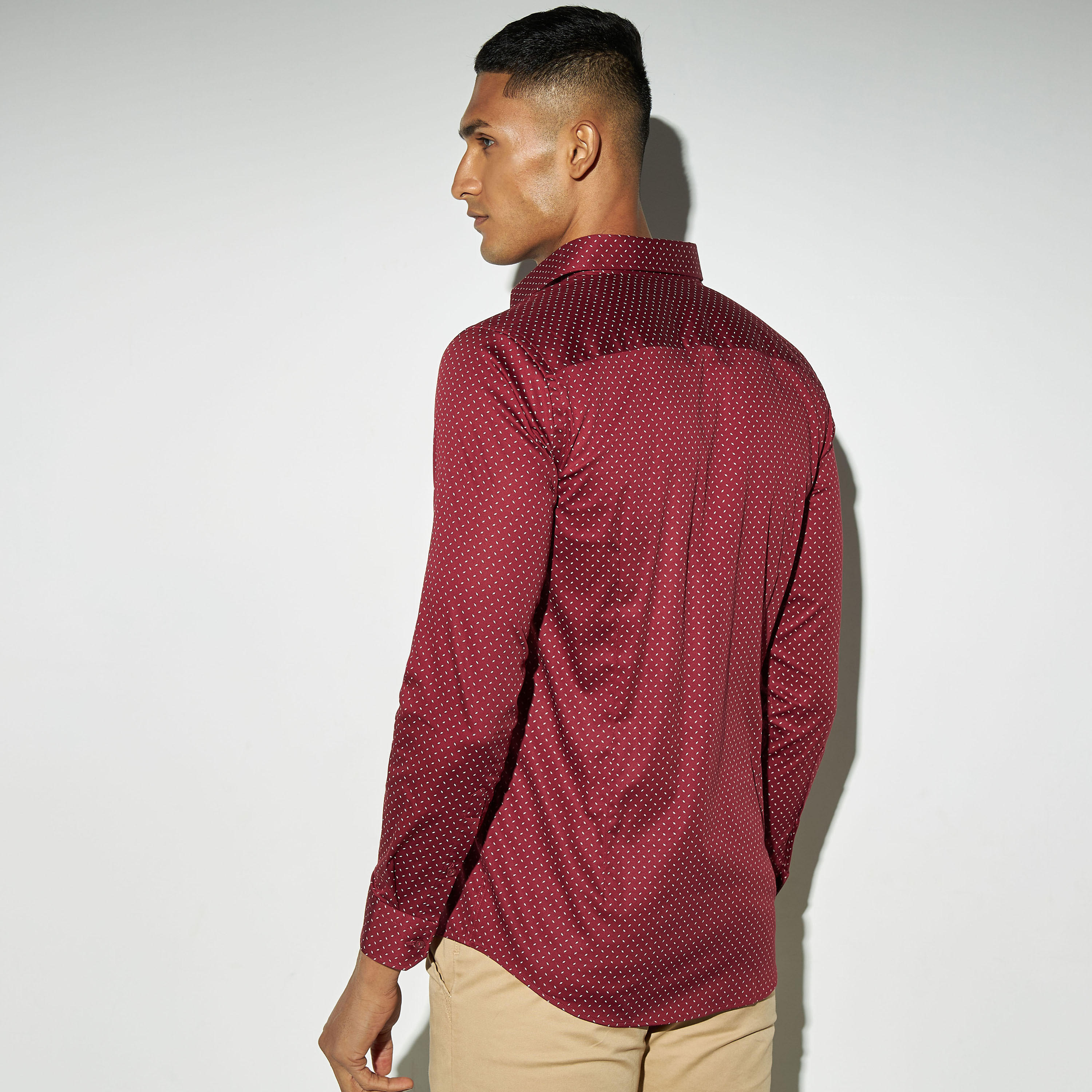 قميص بقصّة سليم وأكمام طويلة وطبعات-men-clothing-shirts-image-3