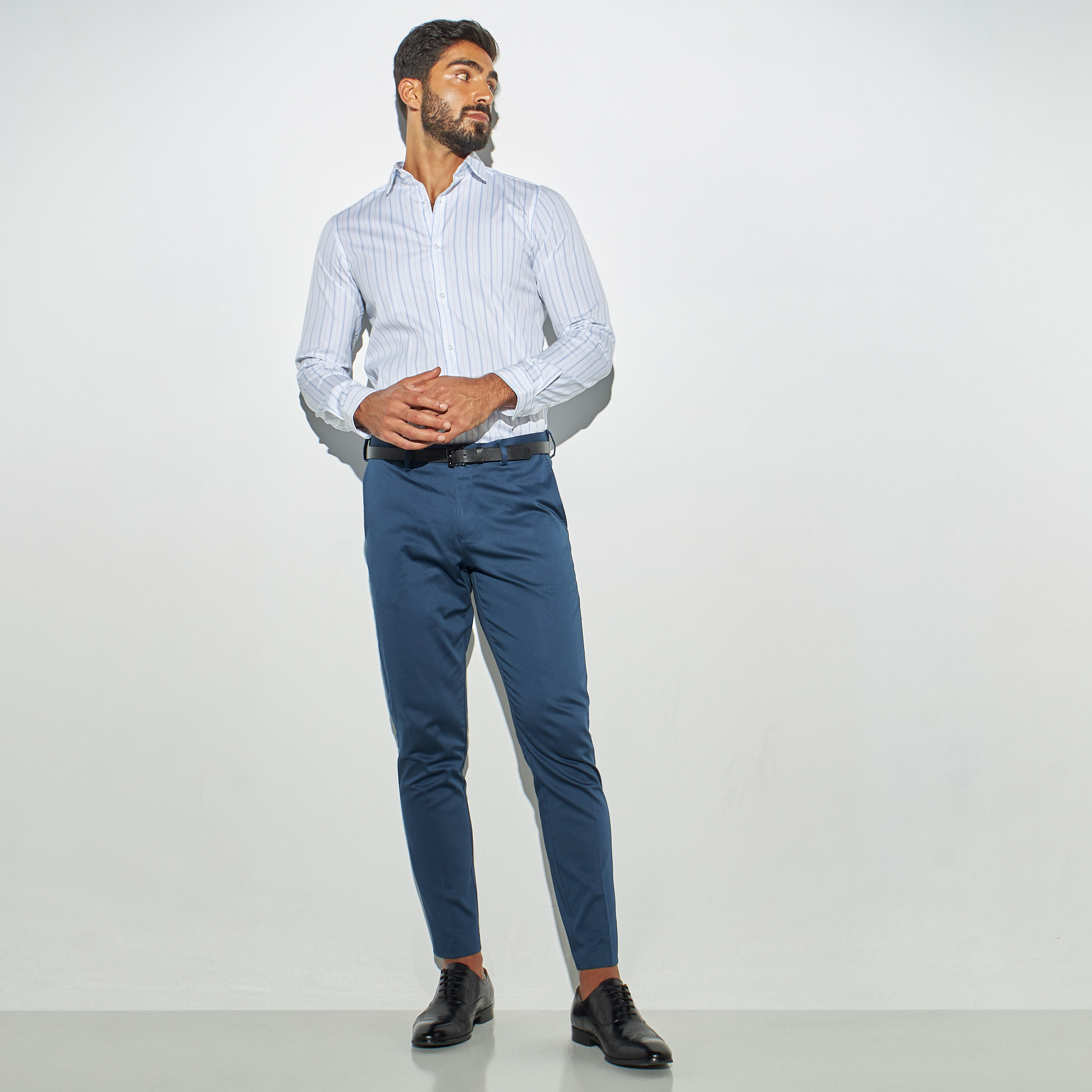 قميص سليم مقلّم بياقة عاديّة وأكمام طويلة-men-clothing-shirts-image-2