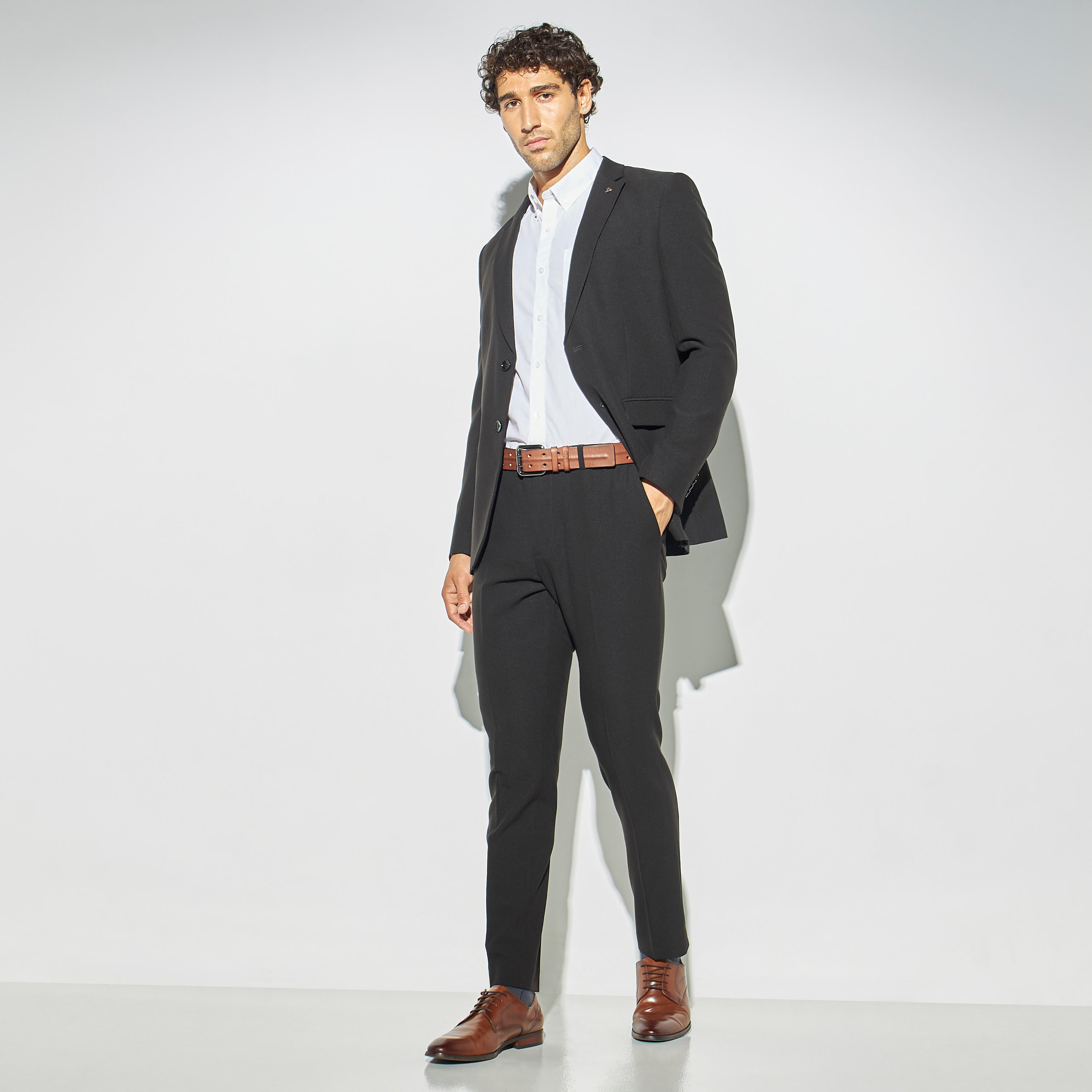 بنطلون رسمي بارز اللملمس بجيوب-men-clothing-bottoms-trousersandchinos-trousers-image-3