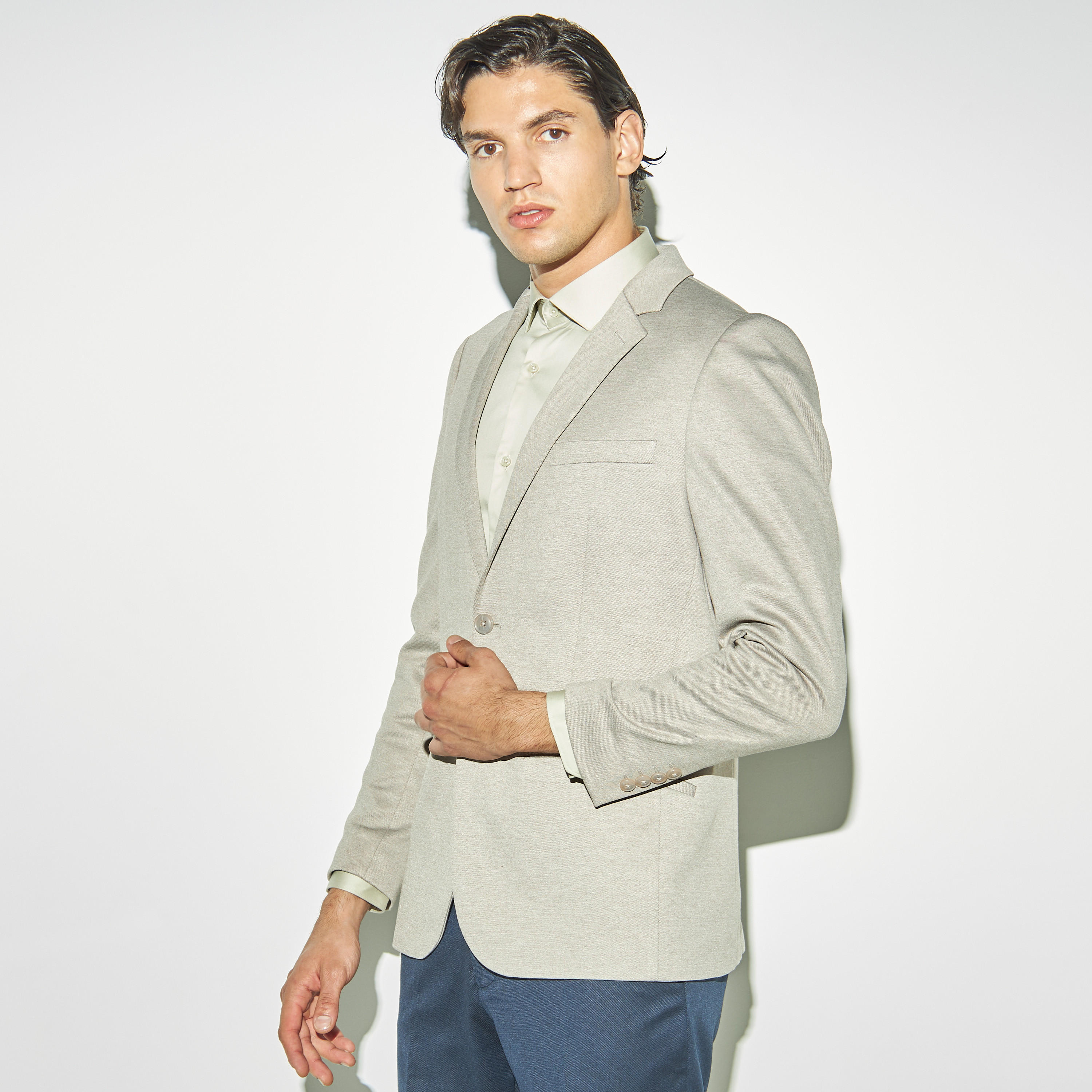جاكيت بليزر بارز الملمس بياقة مطوية وأكمام طويلة-men-winterwear-jacketsandblazers-image-1