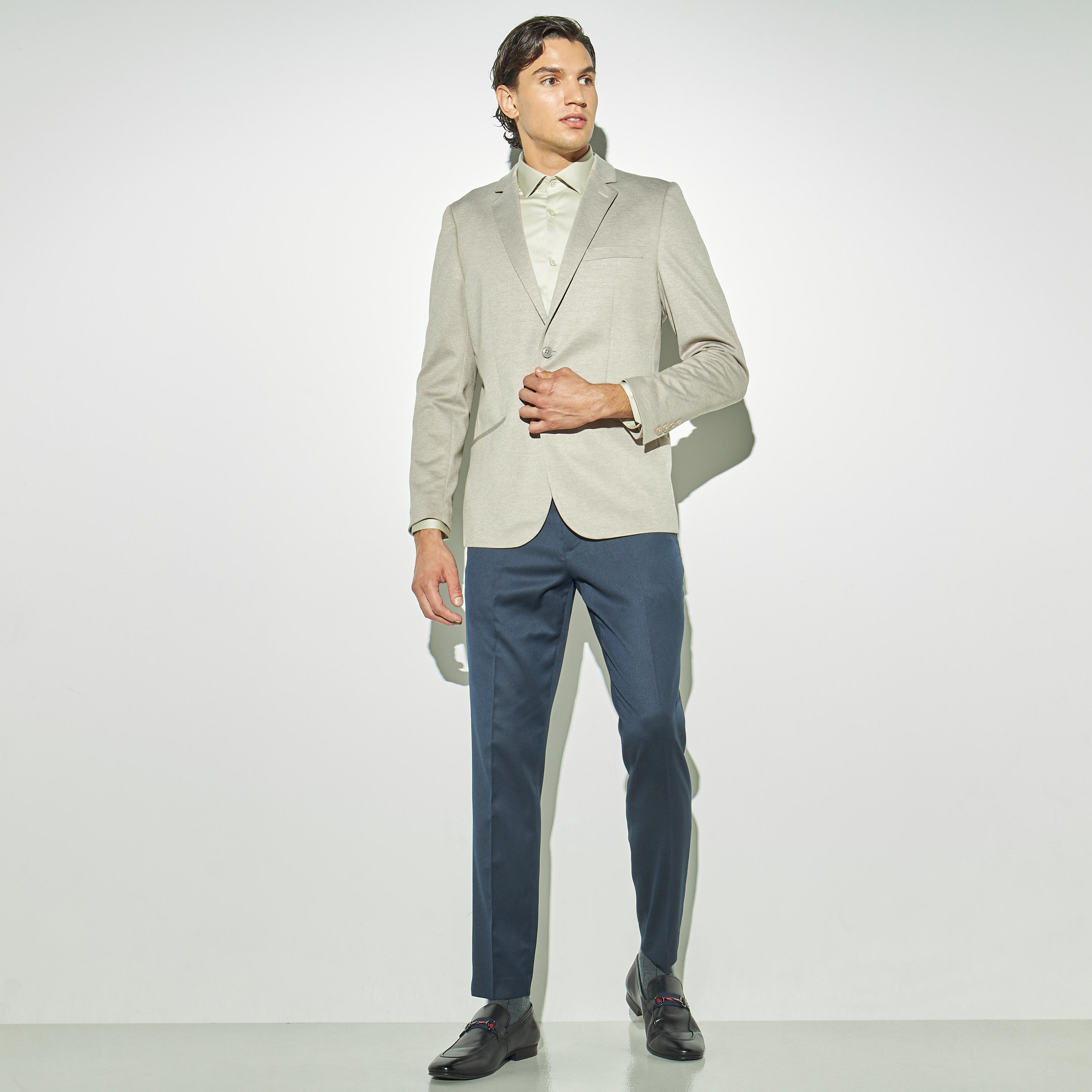 قميص سادة بقصّة سليم وأكمام طويلة-men-clothing-shirts-image-4