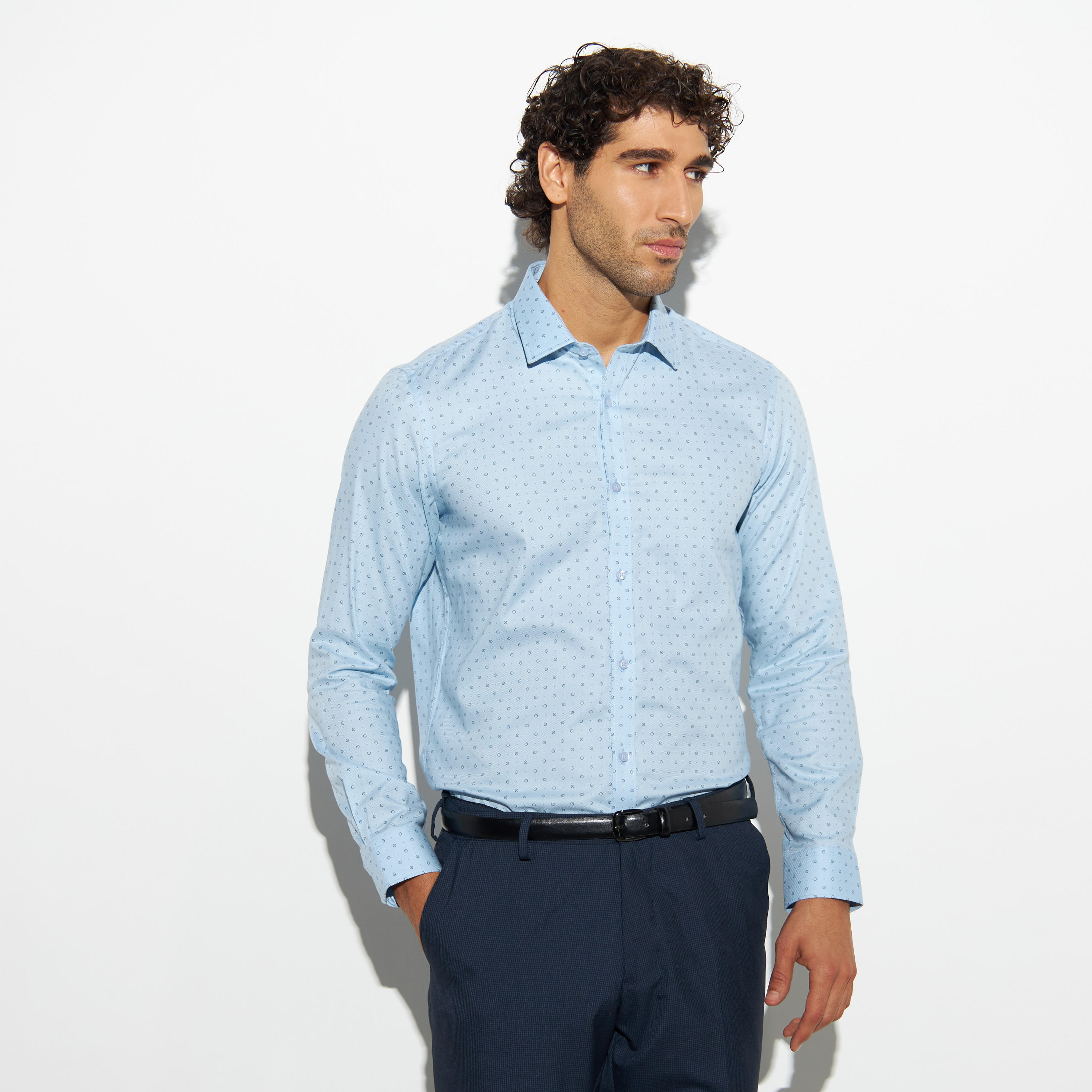 قميص بطبعات وأكمام طويلة-men-clothing-shirts-image-1