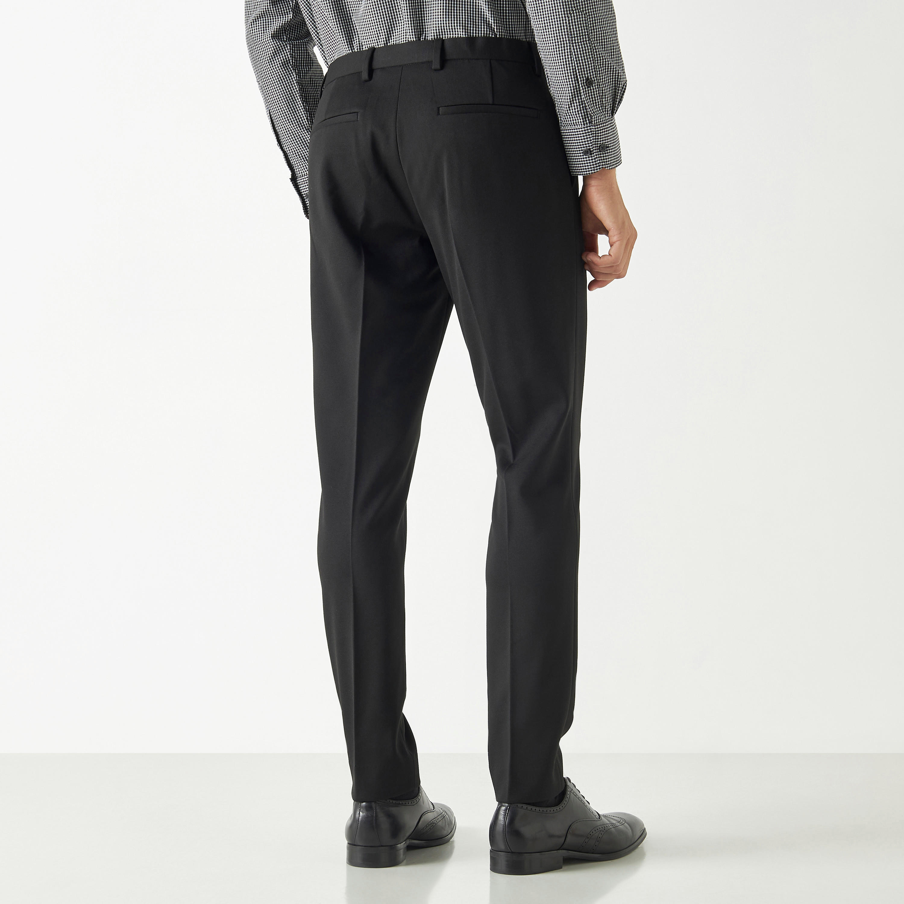 بنطلون بخصر مرن وجيوب-men-clothing-bottoms-trousersandchinos-trousers-image-3