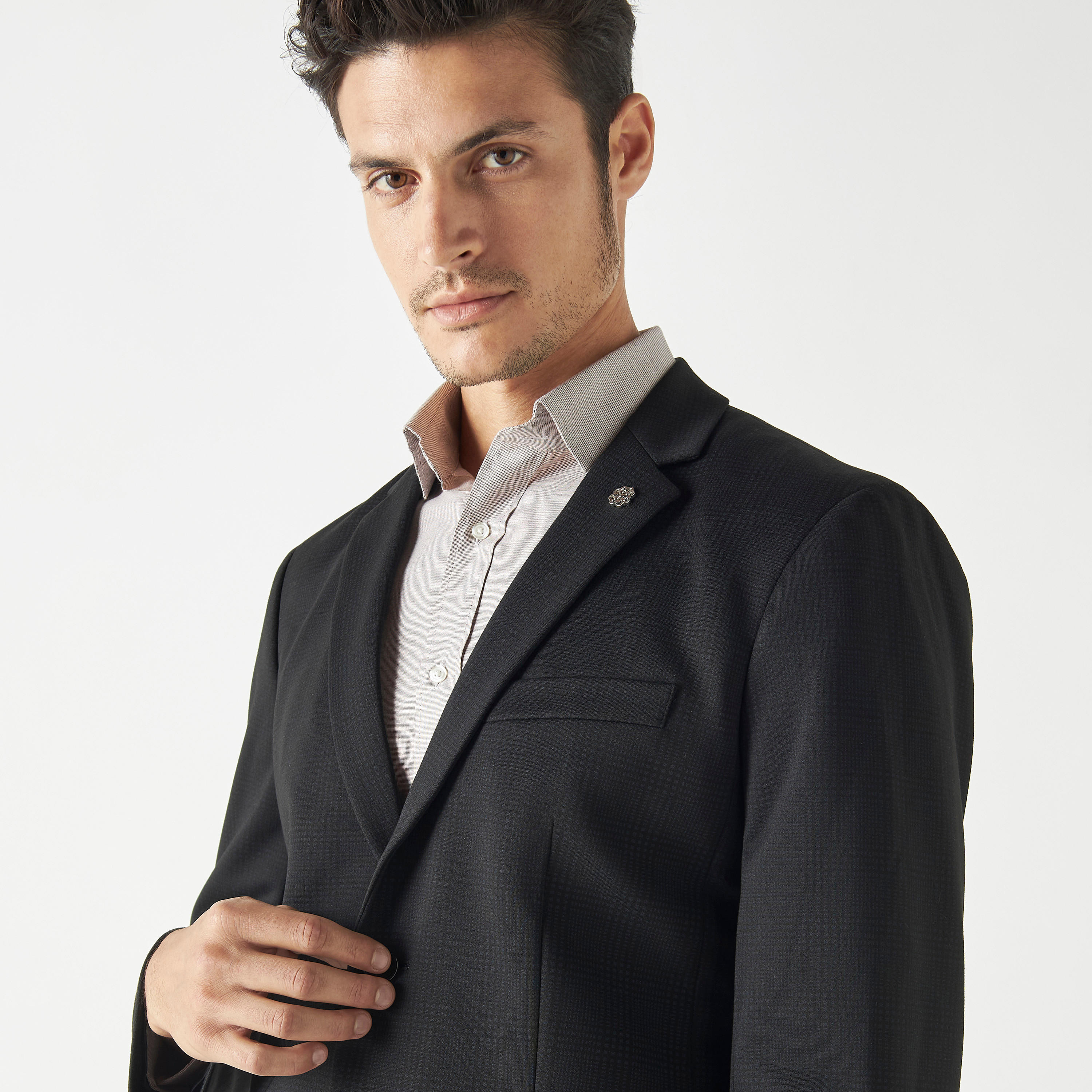 بليزر كاروهات بياقة مطوية وجيوب-men-winterwear-jacketsandblazers-image-1