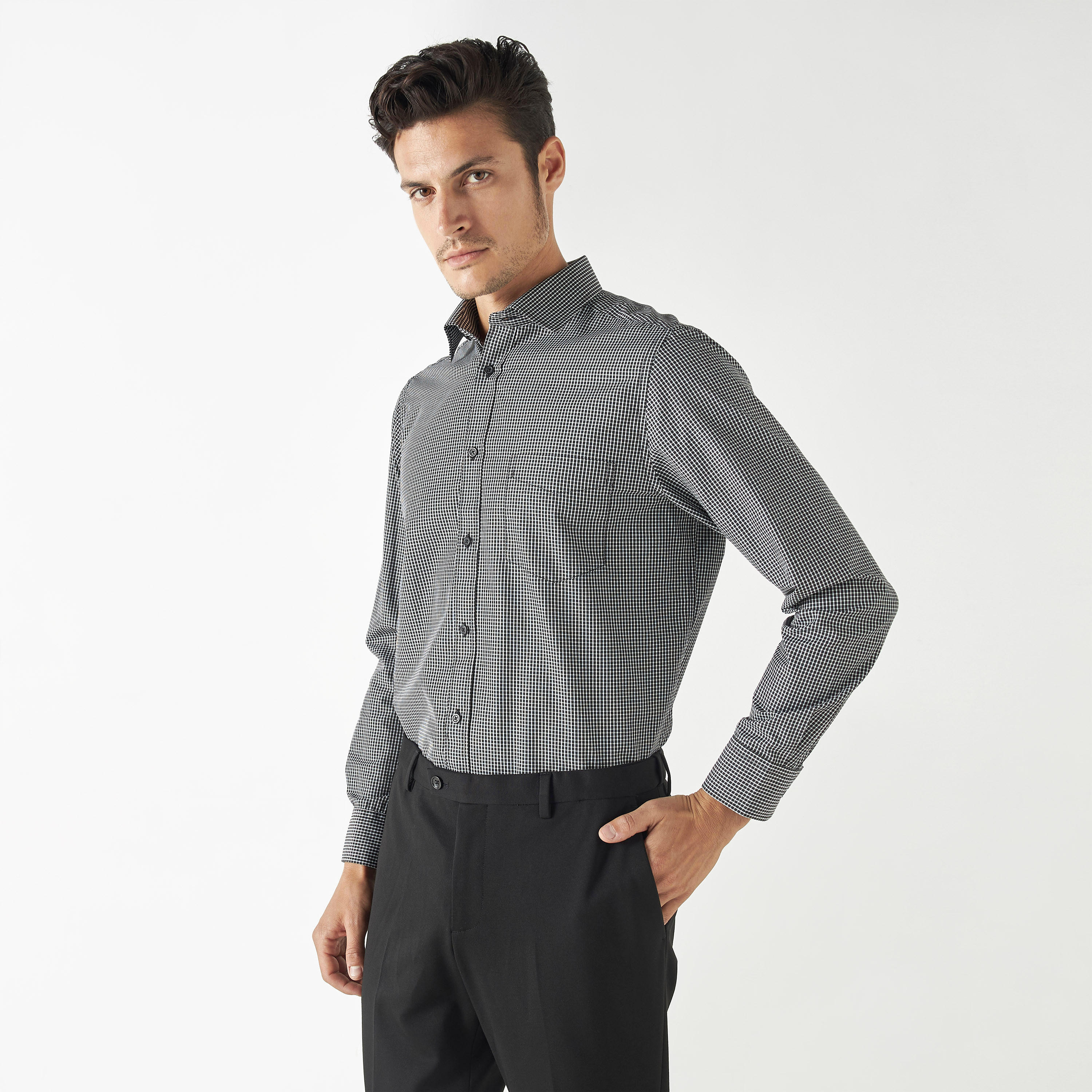 قميص كاروهات بأكمام طويلة وجيب-men-clothing-shirts-image-1