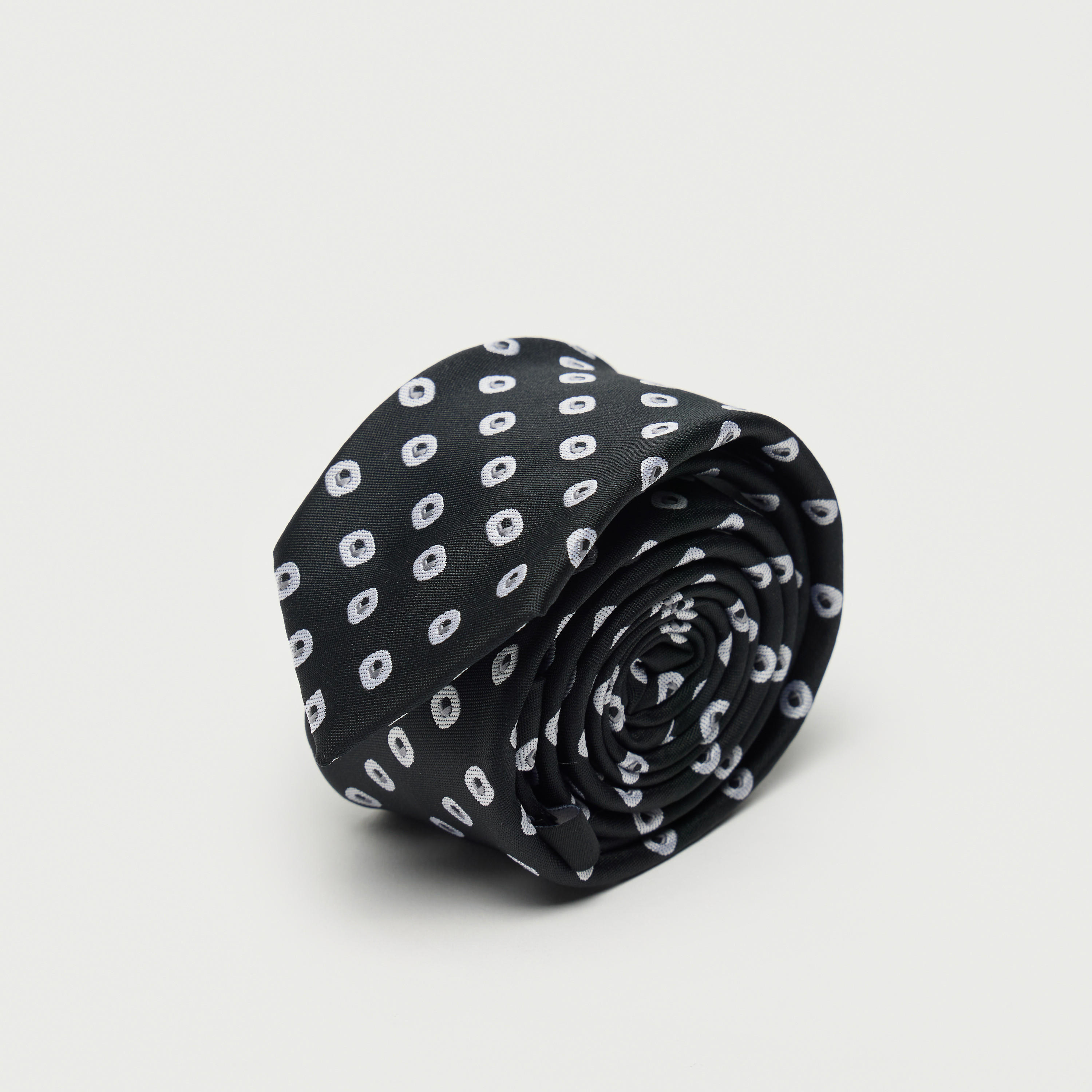 ربطة عنق بِطبعات وحلقة تثبيت-men-tiesandcufflinks-pocketsquares-image-5