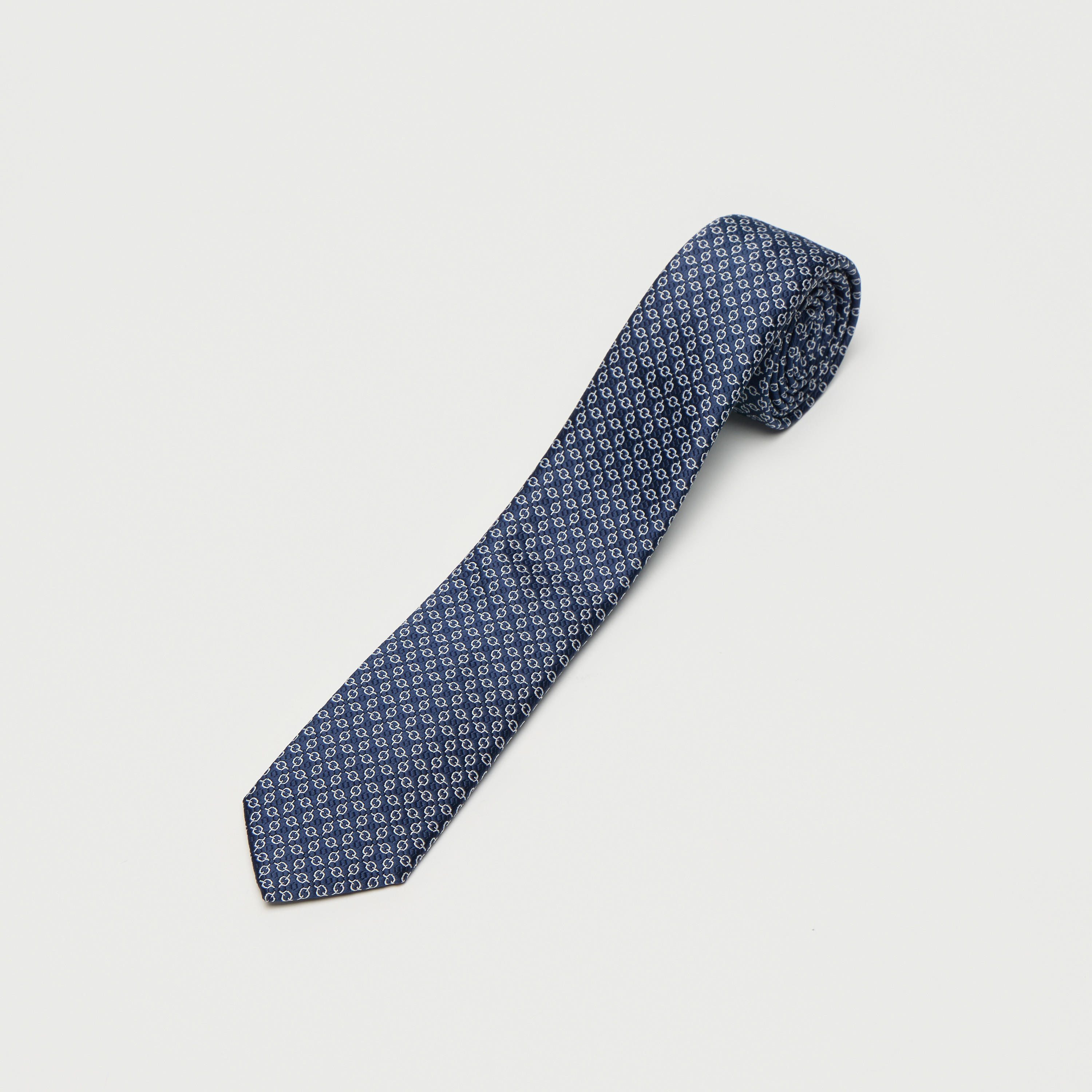 ربطة عنق بِطبعات وحلقة تثبيت-men-tiesandcufflinks-pocketsquares-image-7