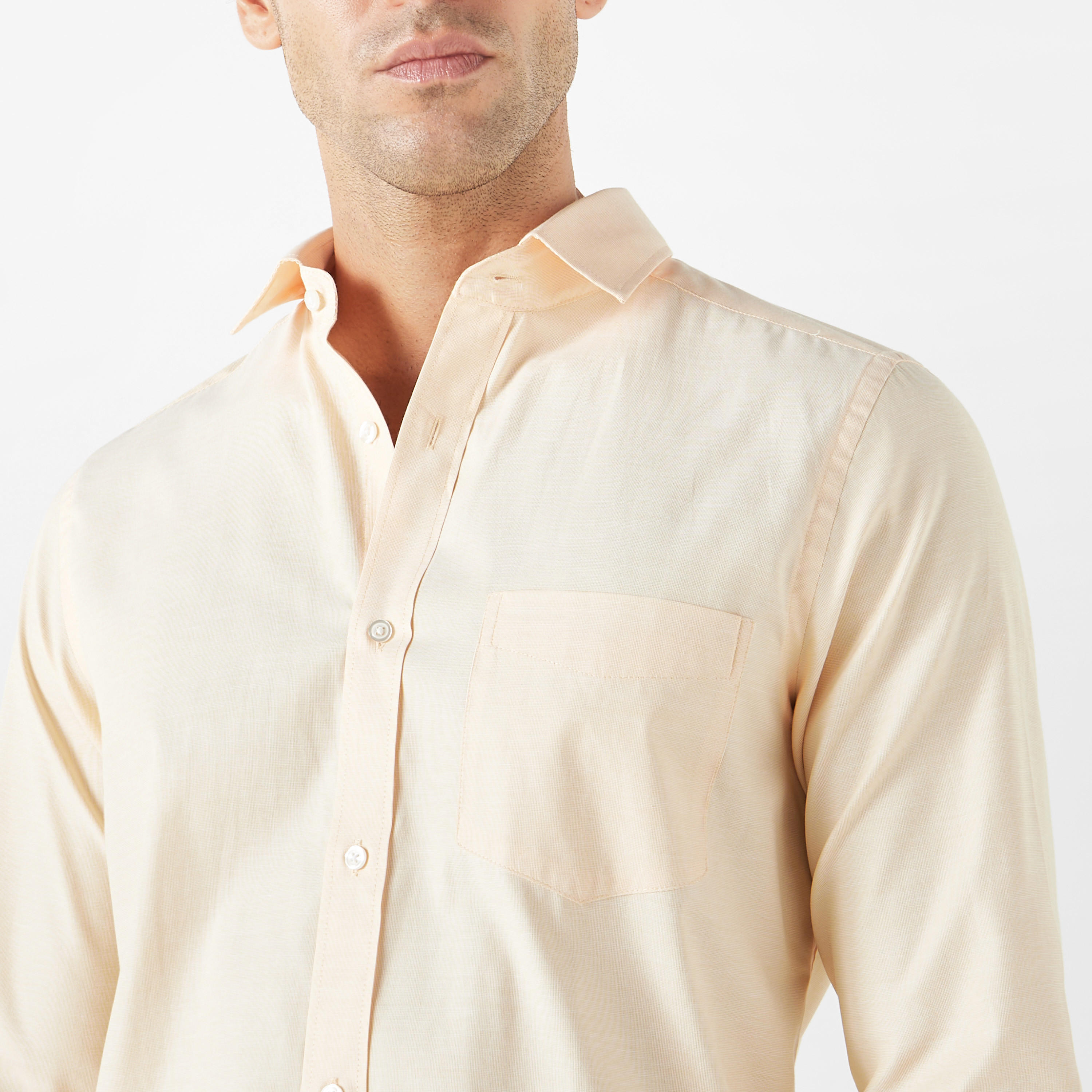 قميص بارز الملمس بقصّة عادية وأكمام طويلة وياقة عادية-men-clothing-shirts-image-4