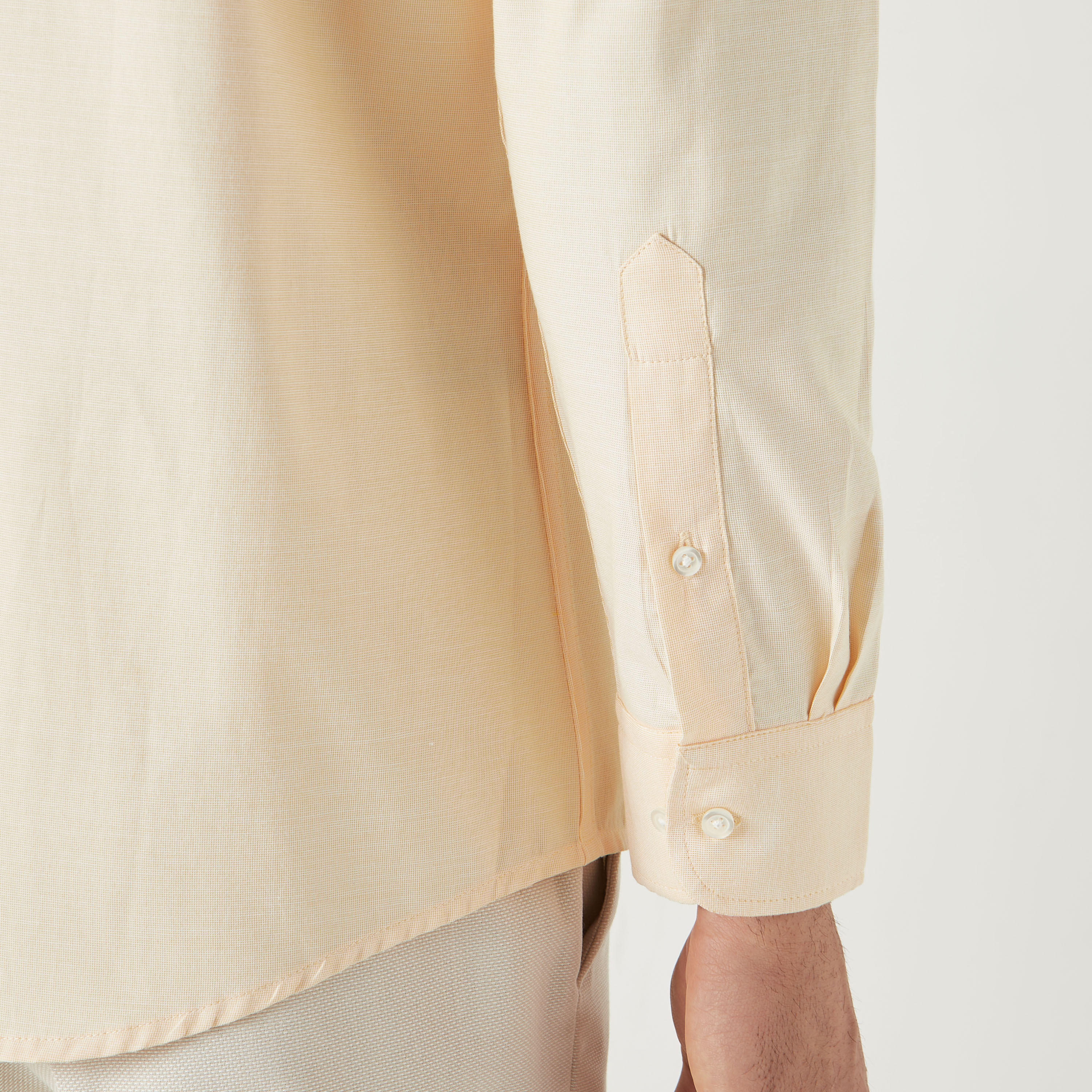 قميص بارز الملمس بقصّة عادية وأكمام طويلة وياقة عادية-men-clothing-shirts-image-5