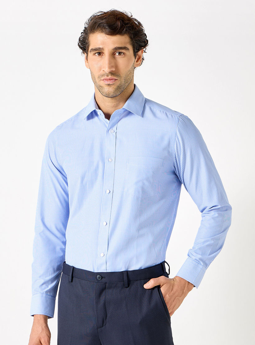 قميص مقلم بقصّة عادية وأكمام طويلة بجيب على الصدر-men-clothing-shirts-image-1