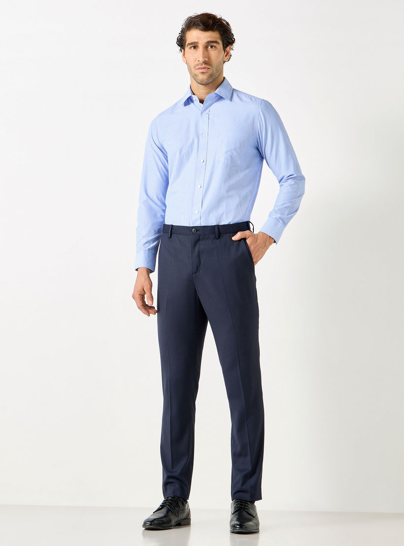 قميص مقلم بقصّة عادية وأكمام طويلة بجيب على الصدر-men-clothing-shirts-image-2