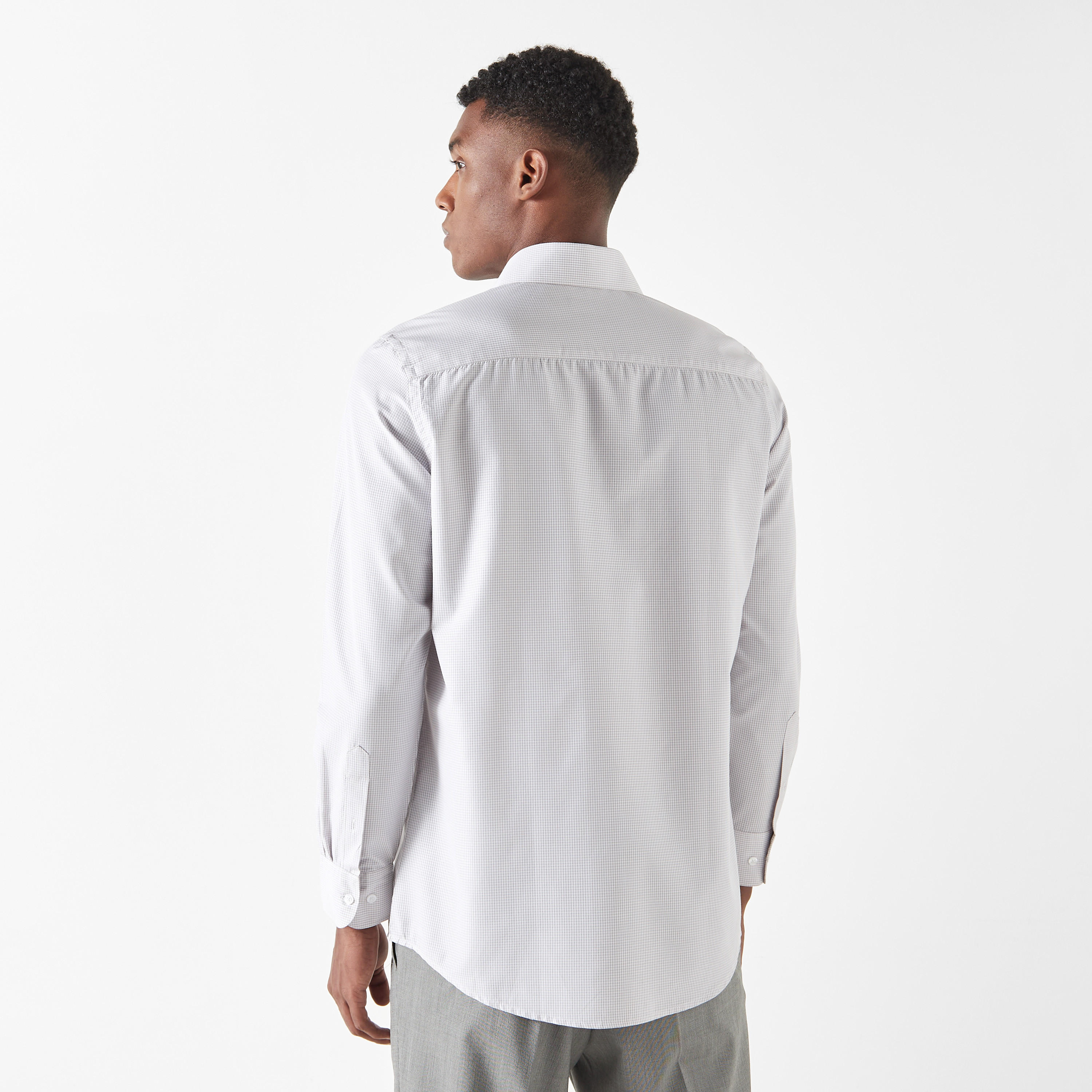 قميص كاروهات بأكمام طويلة وقصّة عادية وياقة-men-clothing-shirts-image-3