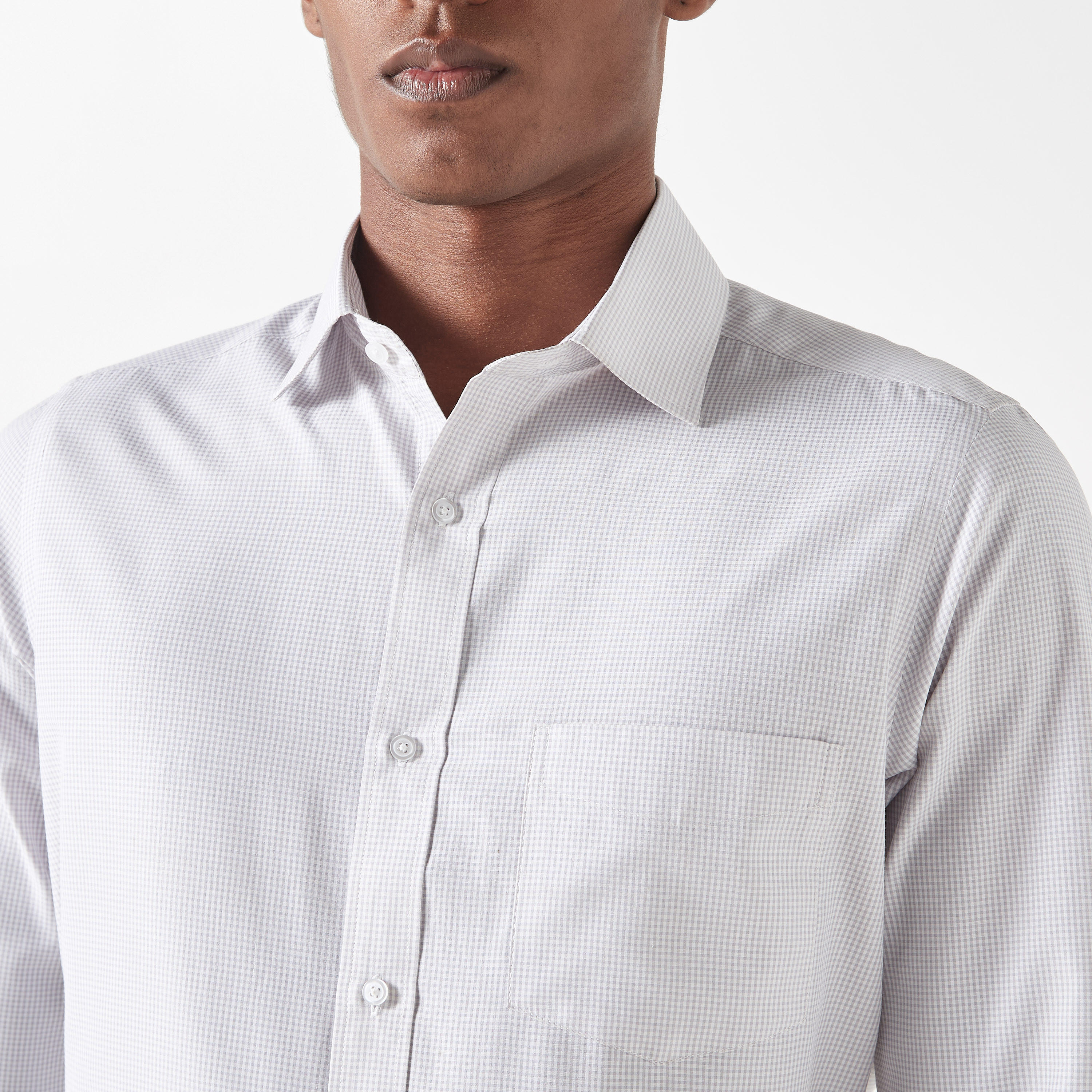 قميص كاروهات بأكمام طويلة وقصّة عادية وياقة-men-clothing-shirts-image-4