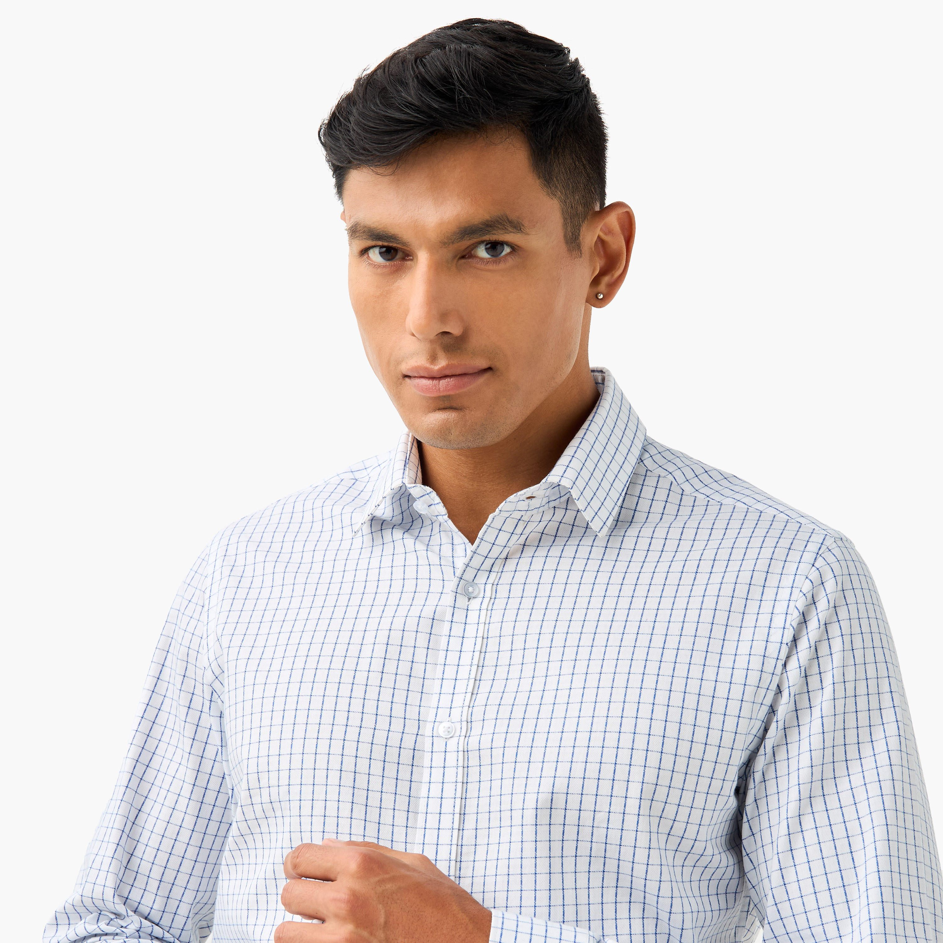 قميص بقصّة عادية وأكمام طويلة وطبعات مربعات-men-clothing-shirts-image-4