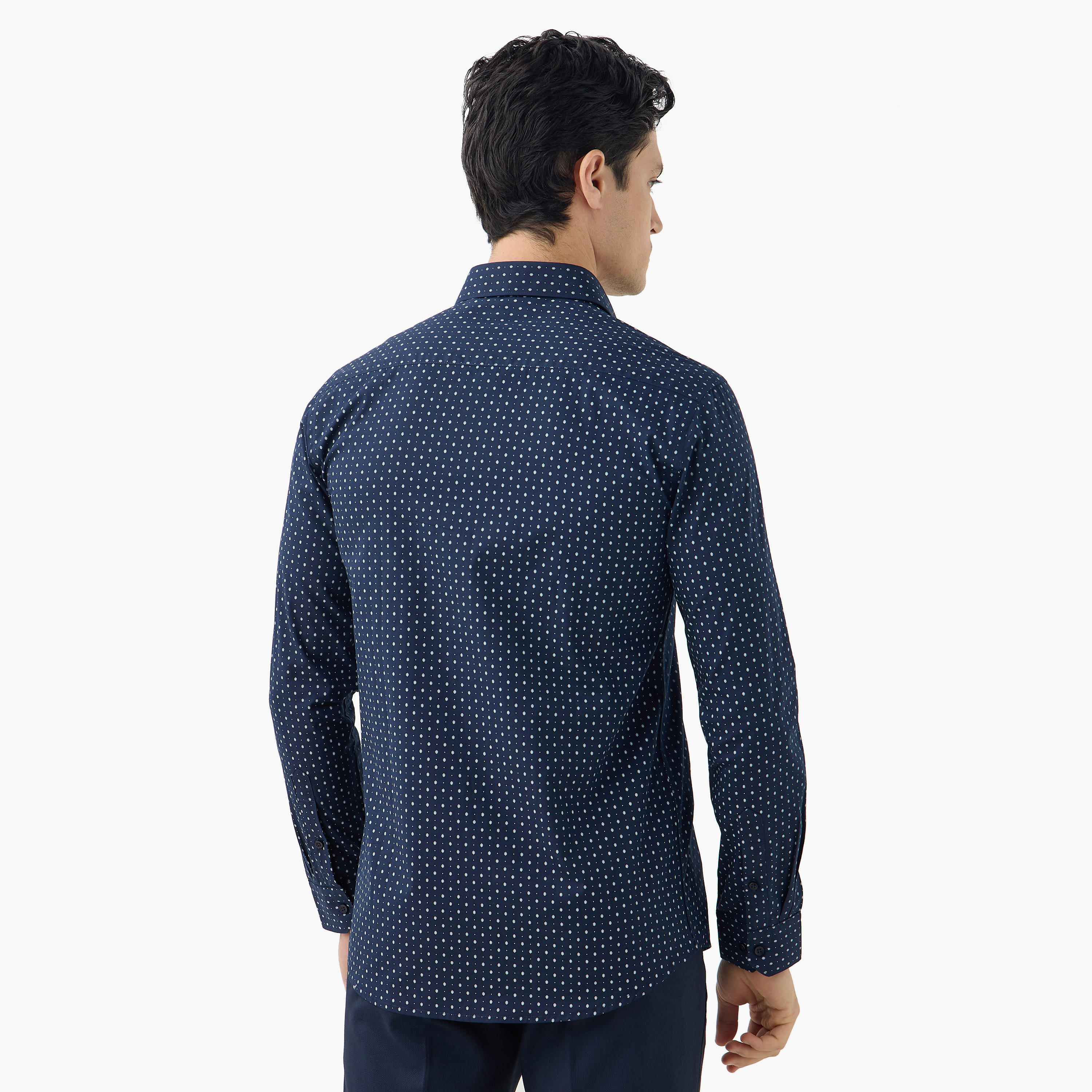 قميص بقصة عادية وطبعات وأكمام طويلة-men-clothing-shirts-image-3