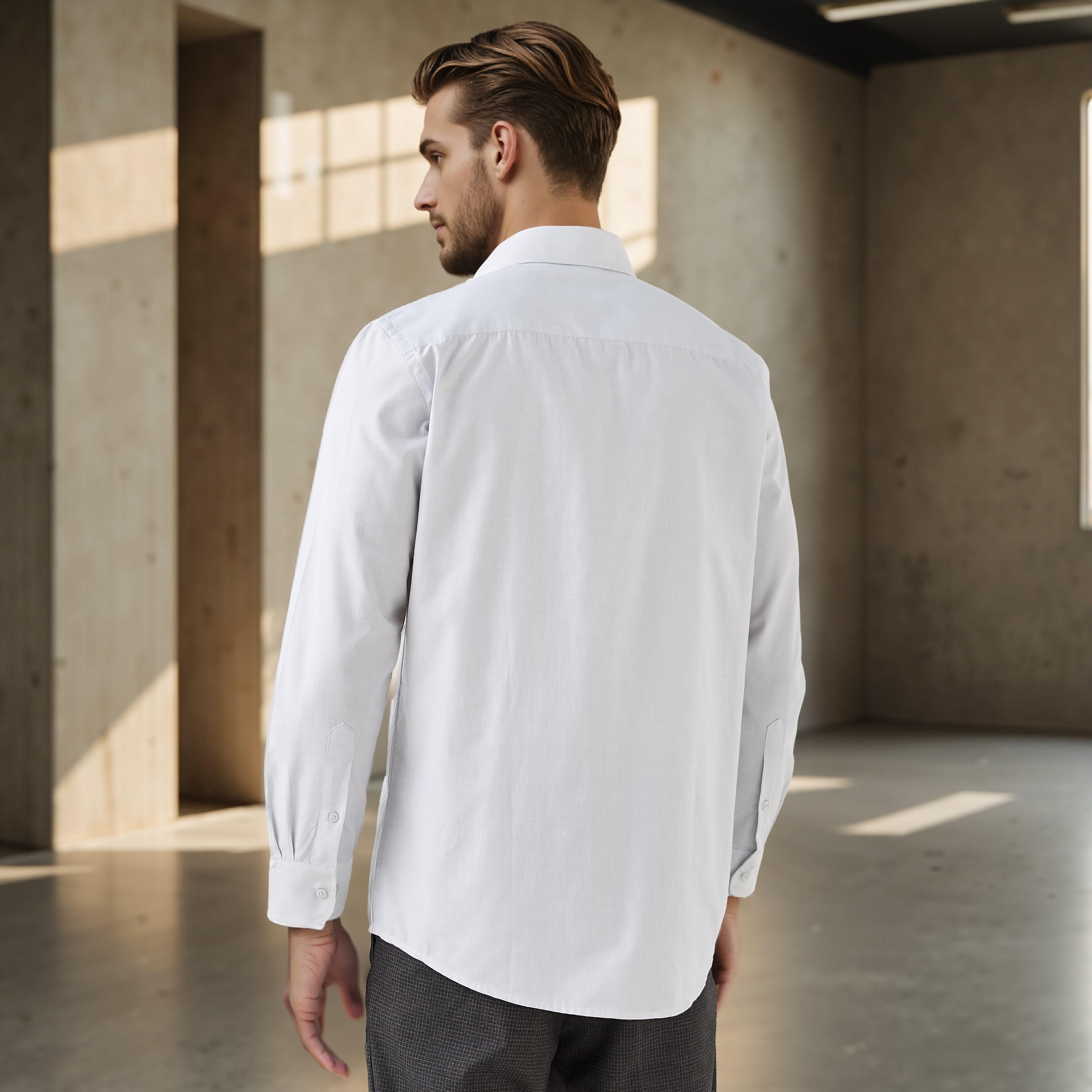 قميص كاروهات بقصة عادية وياقة وجيب على الصدر-men-clothing-shirts-image-4