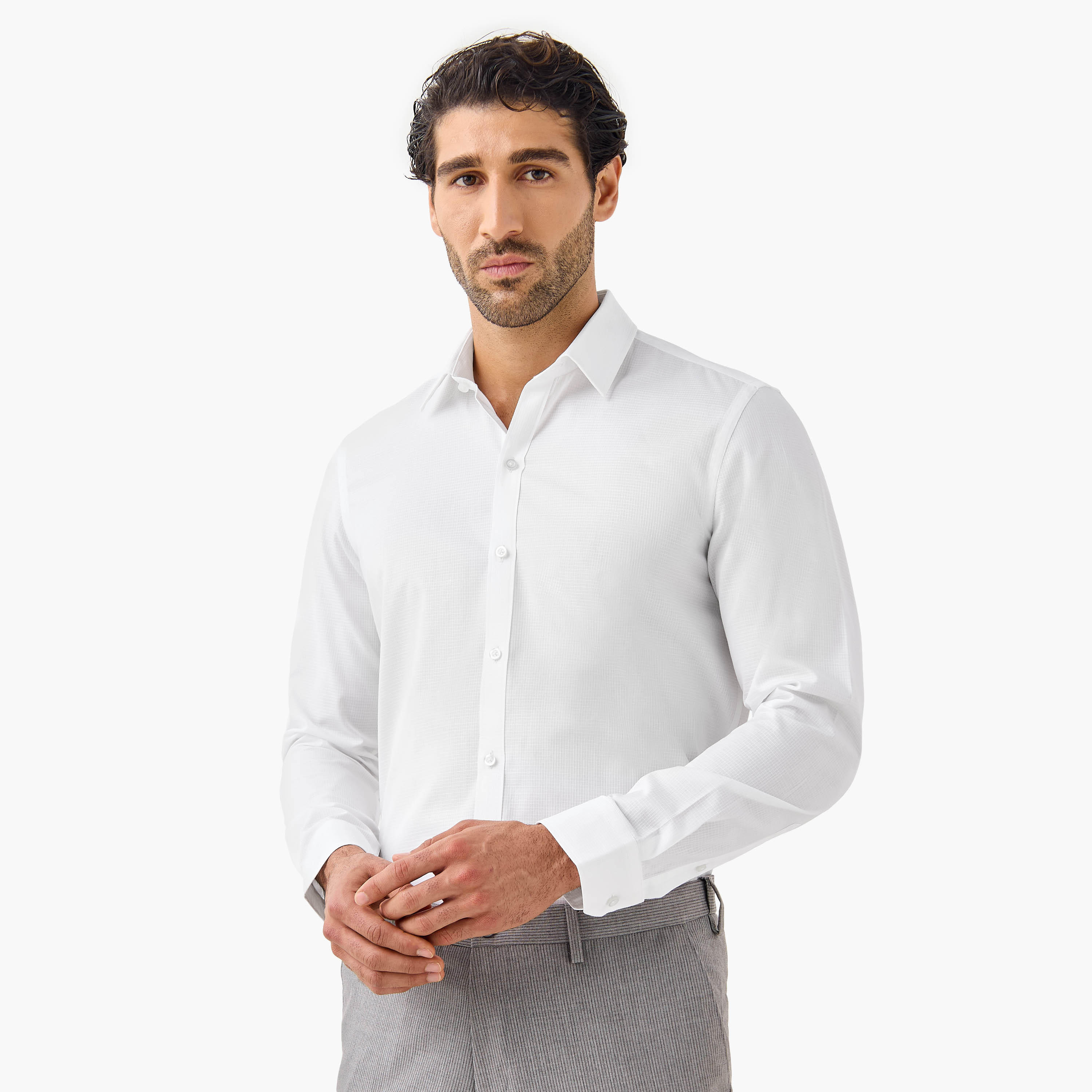قميص بارز الملمس بقصة عادية وأكمام طويلة-men-clothing-shirts-image-1