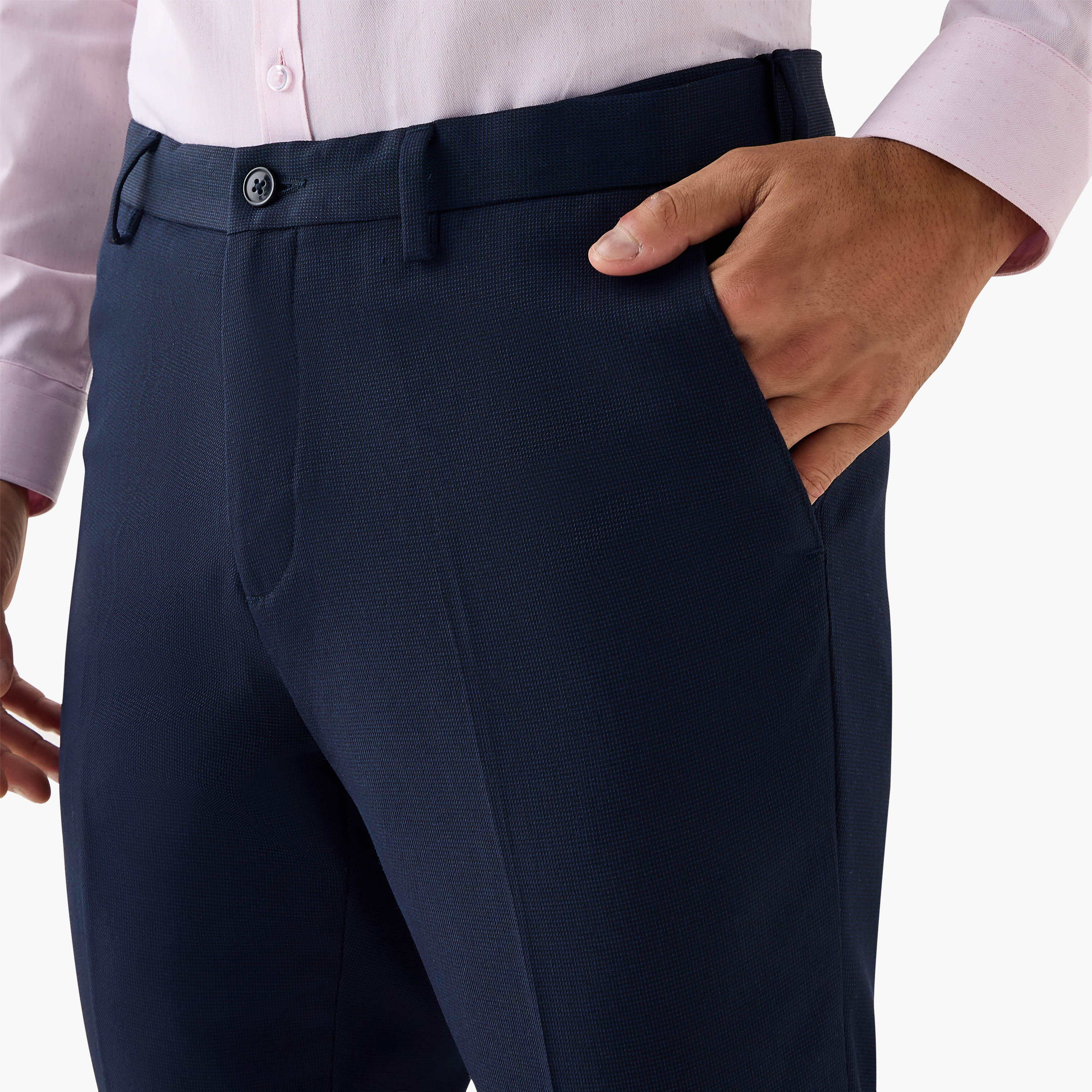 بنطلون رسمي بقصة سليم بارز الملمس-men-clothing-bottoms-trousersandchinos-trousers-image-4