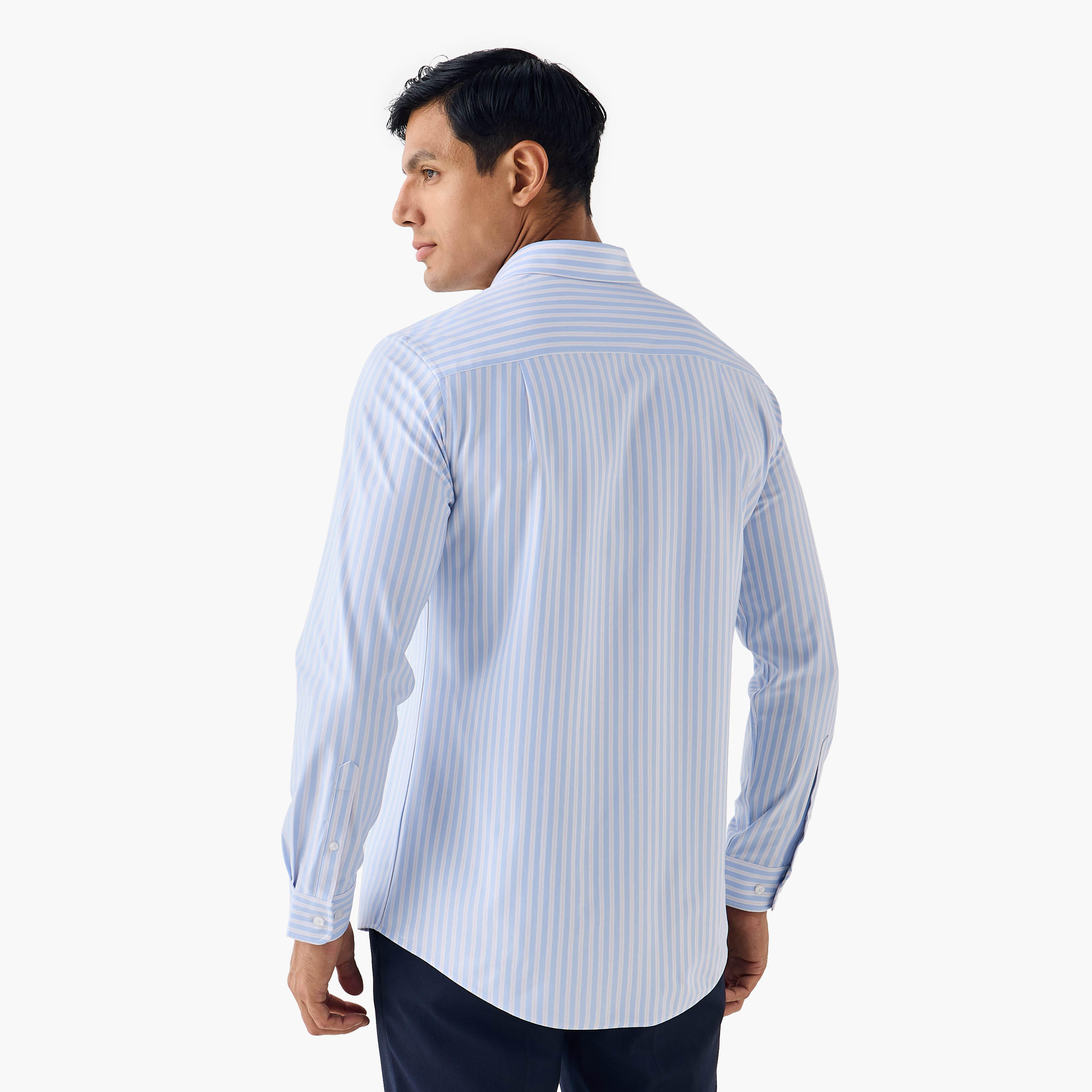 قميص مخطط بقصة ضيقة وياقة عادية-men-clothing-shirts-image-3