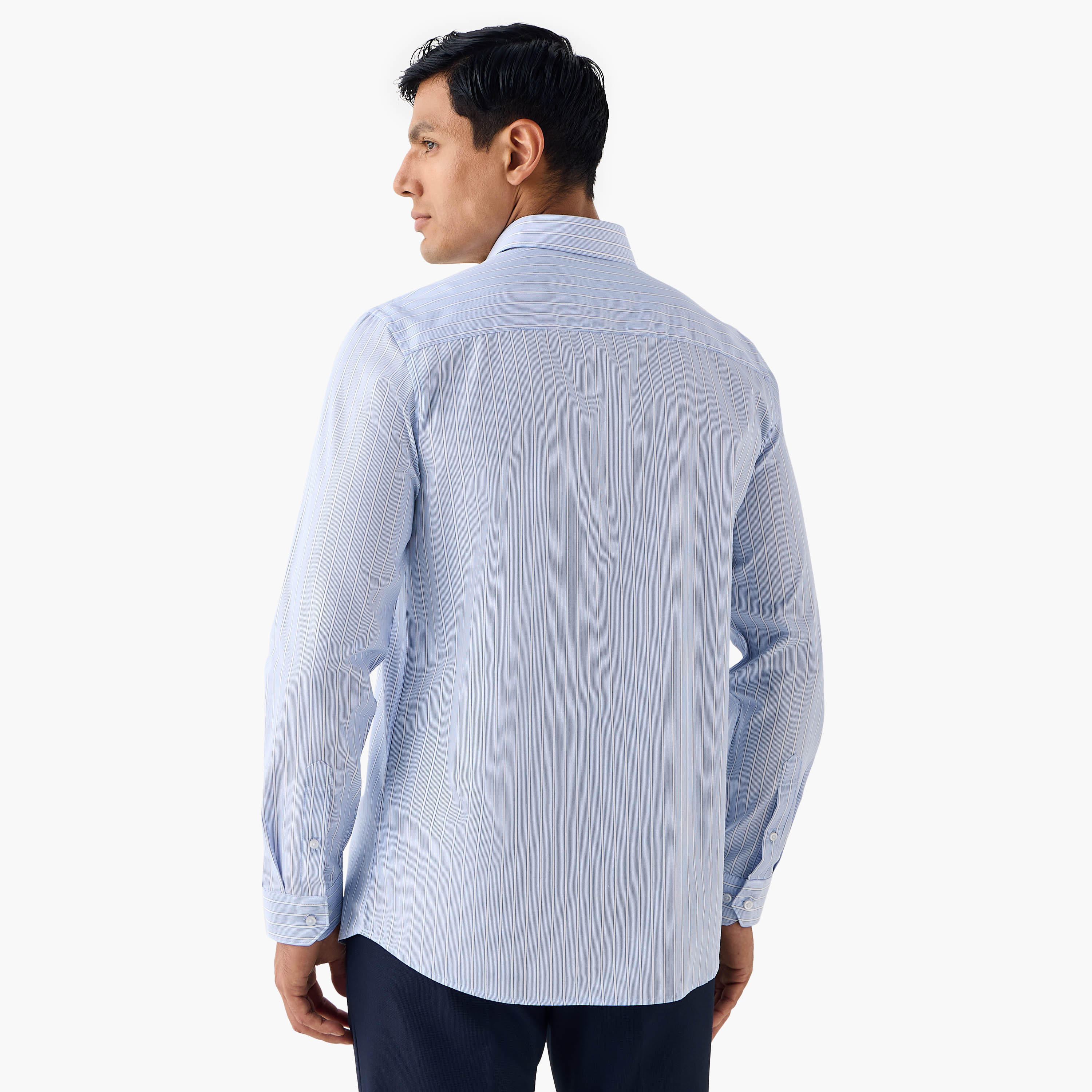 قميص مخطط بياقة وقصة عادية وأكمام طويلة-men-clothing-shirts-image-3