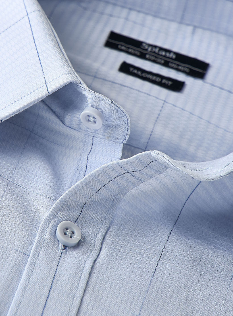 قميص بارز الملمس بياقة وقصة عادية وأكمام طويلة للرجال-men-clothing-shirts-image-4