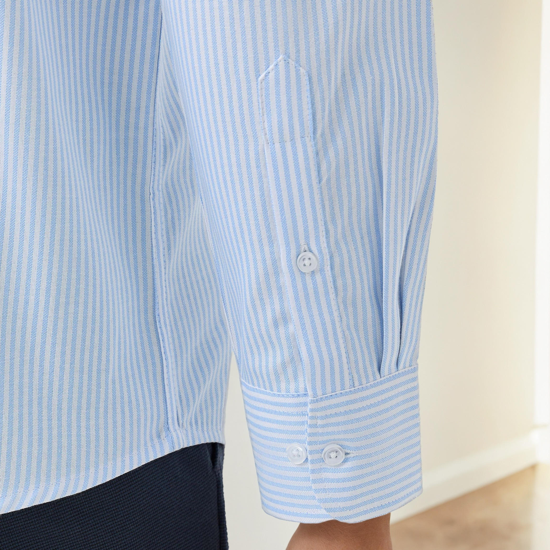 قميص رجالي مخطط بقصة عادية وأكمام طويلة-men-clothing-shirts-image-1