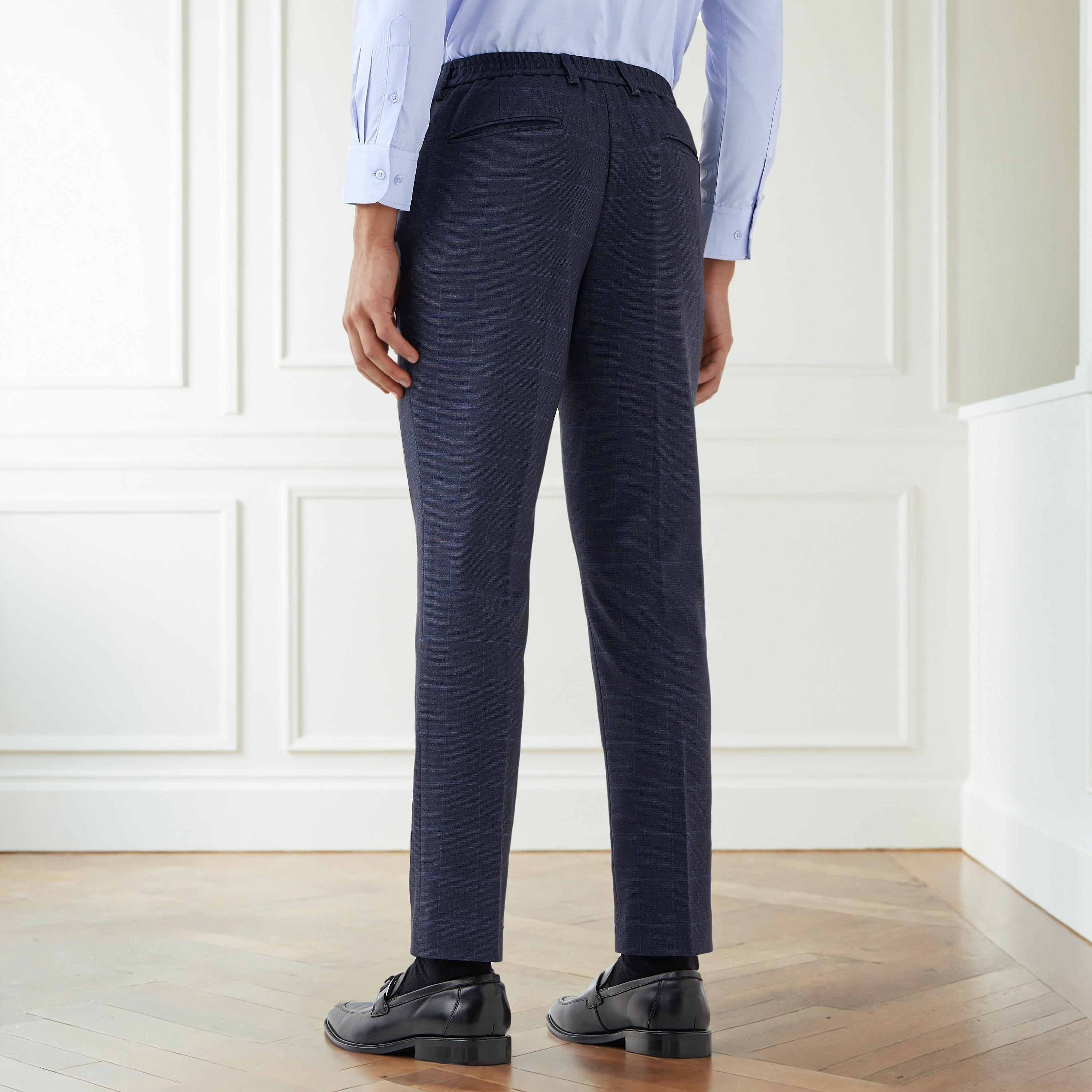 بنطلون رسمي رجالي من مزيج البوليستر بقصّة سليم وخصر مطاطي-men-clothing-bottoms-trousersandchinos-trousers-image-3