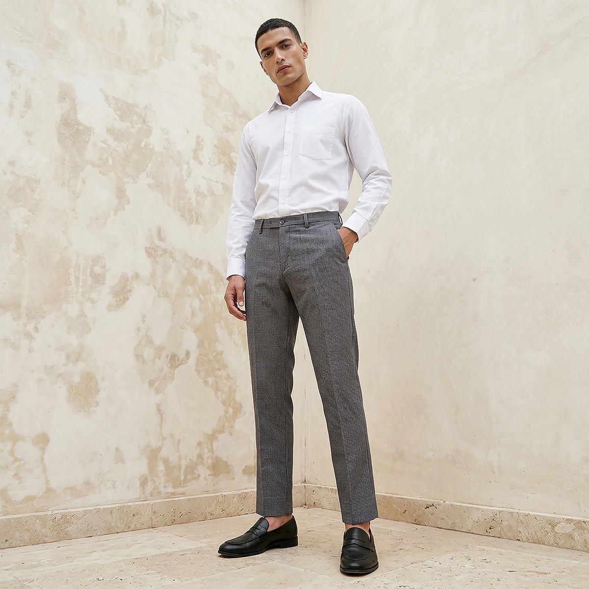 بنطلون بقصة سليم وخصر مرن -men-clothing-bottoms-trousersandchinos-trousers-image-3