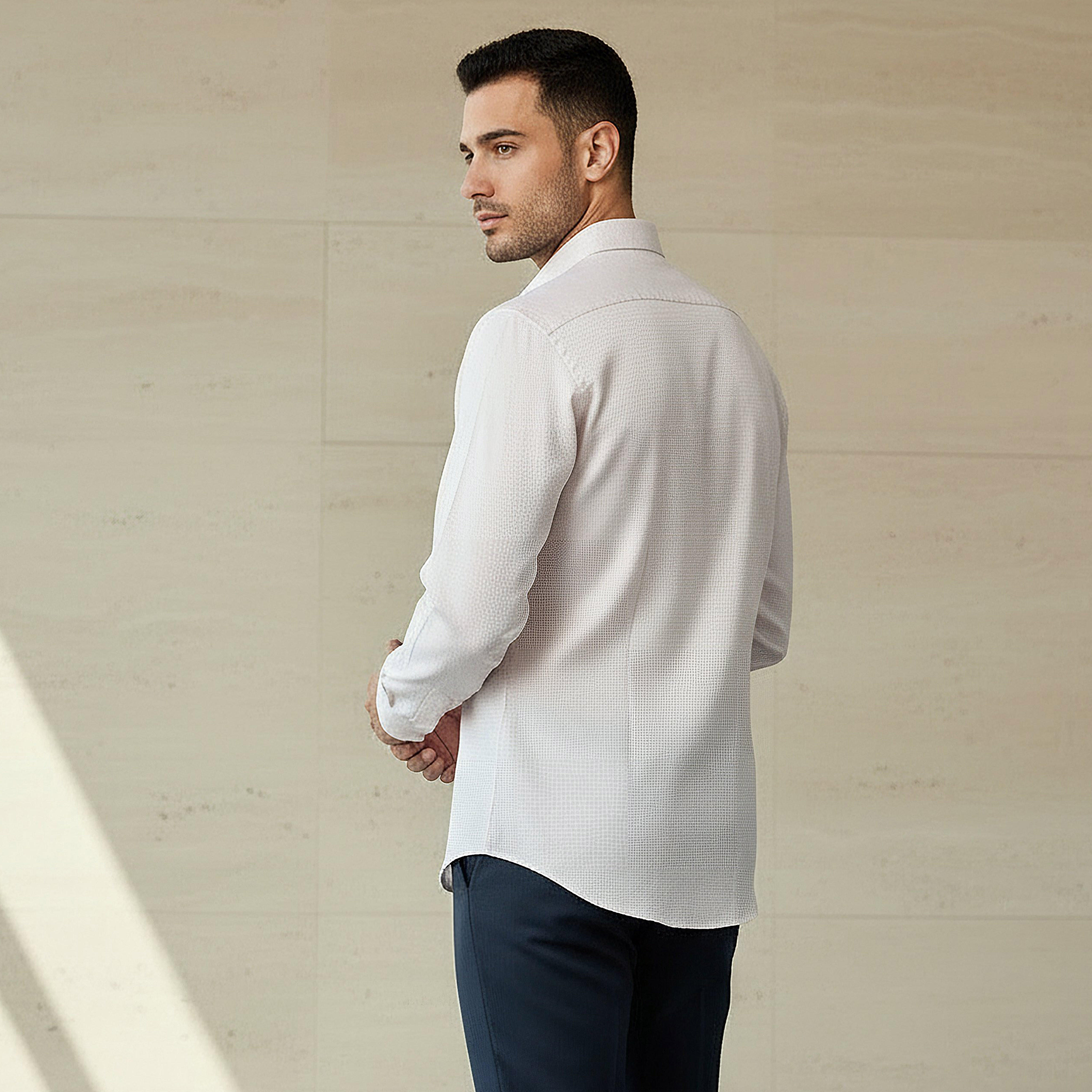 قميص بارز الملمس بأكمام طويلة وياقة وقصة عادية للرجال-men-clothing-shirts-image-2
