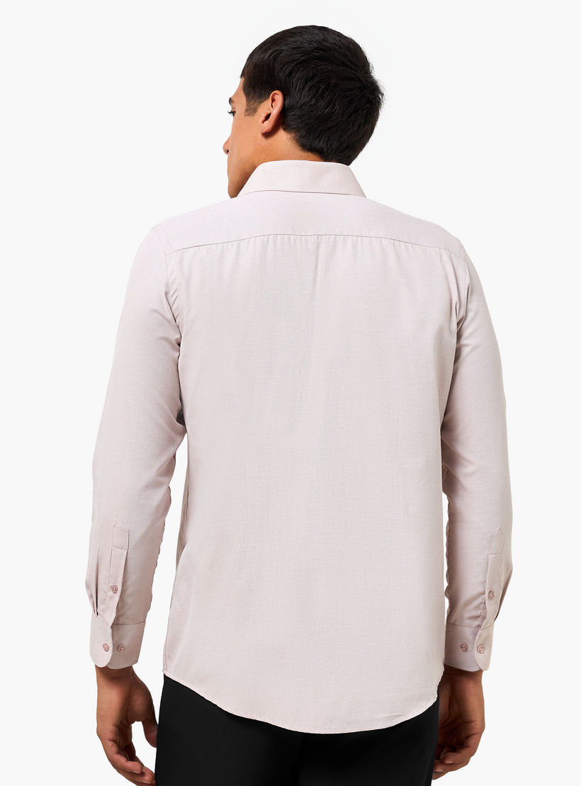 قميص بارز الملمس بأكمام طويلة وياقة وقصة عادية للرجال-men-clothing-shirts-image-4