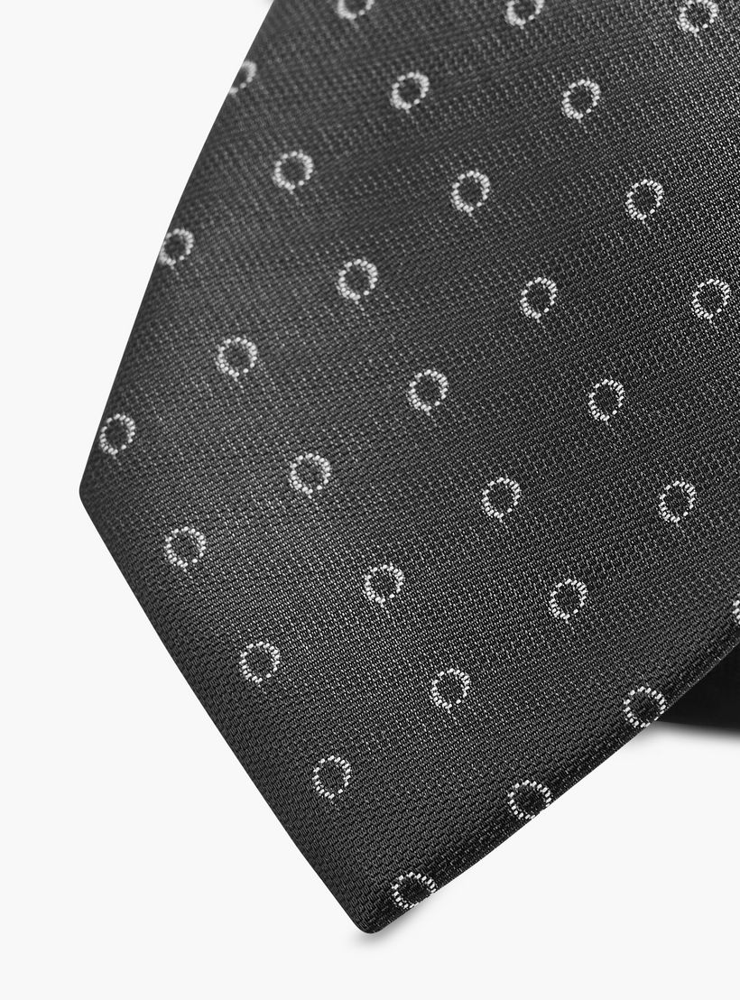 ربطة عنق رجالية-men-tiesandcufflinks-pocketsquares-image-1