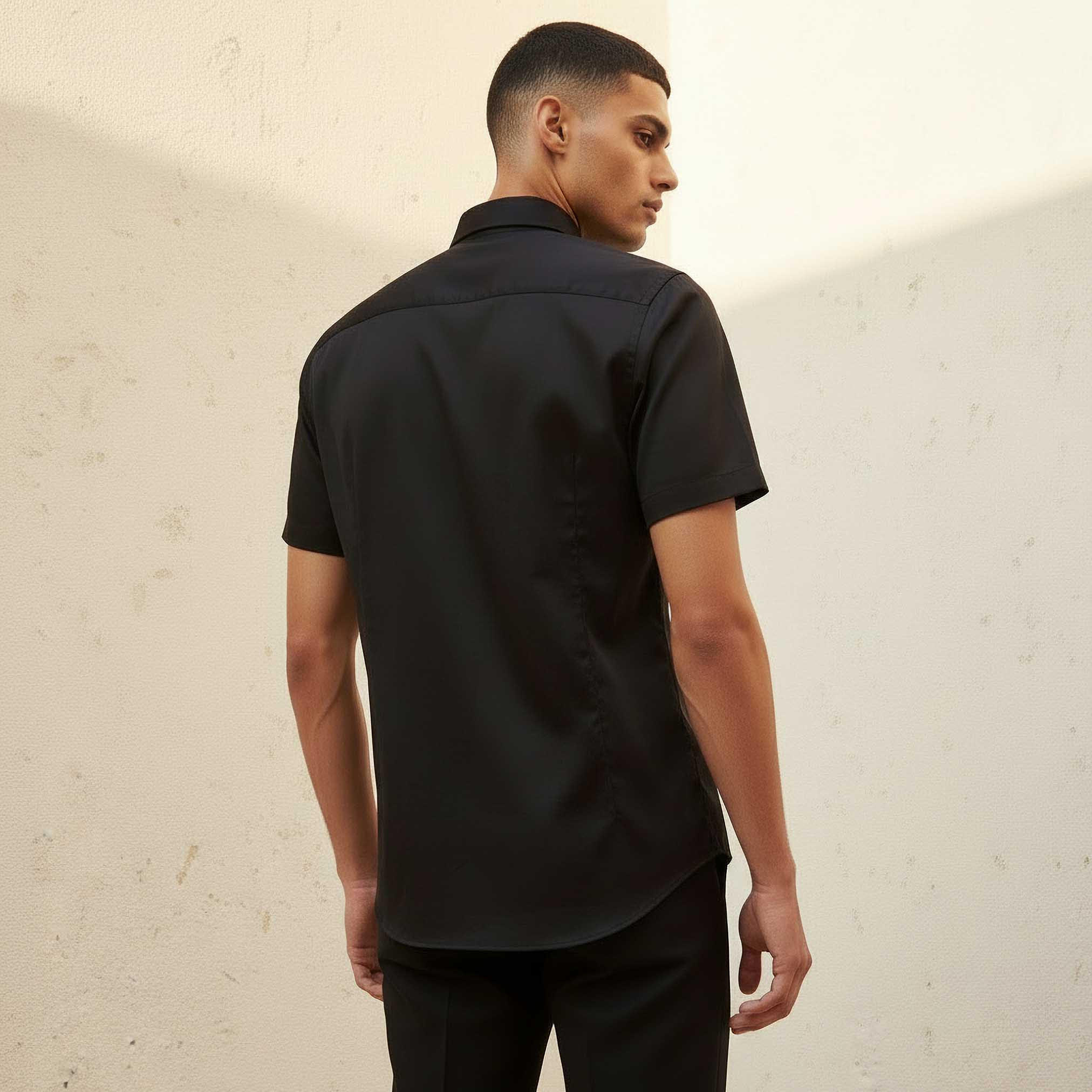 قميص بقصّة سليم وياقة عادية وأكمام قصيرة للرجال-men-clothing-shirts-image-3