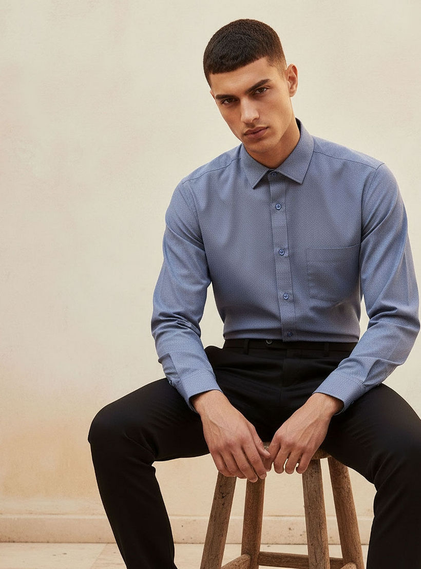 قميص بارز الملمس بأكمام طويلة وقصة وياقة مريحة-men-clothing-shirts-image-5