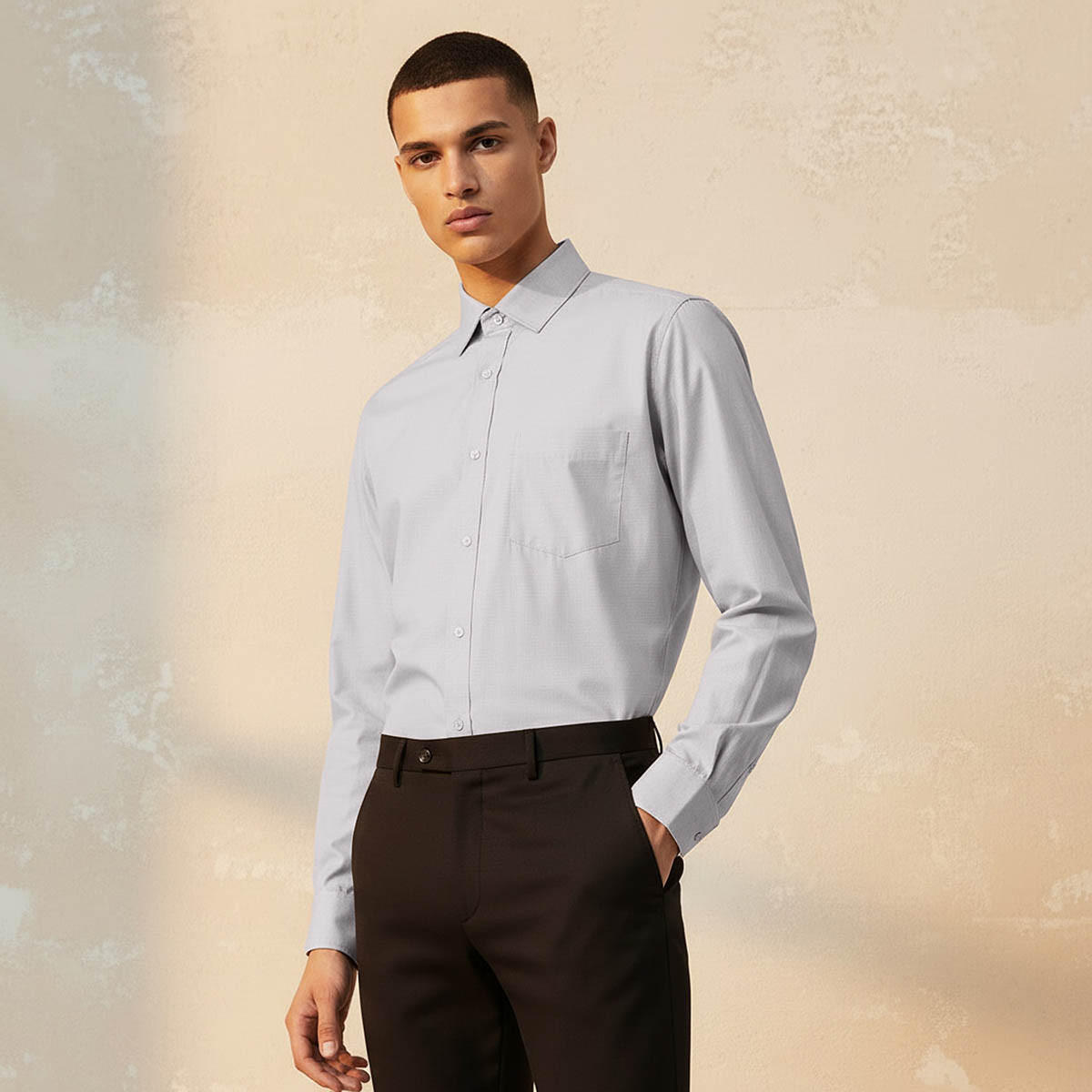 قميص بارز الملمس بأكمام طويلة وقصة وياقة مريحة-men-clothing-shirts-image-1