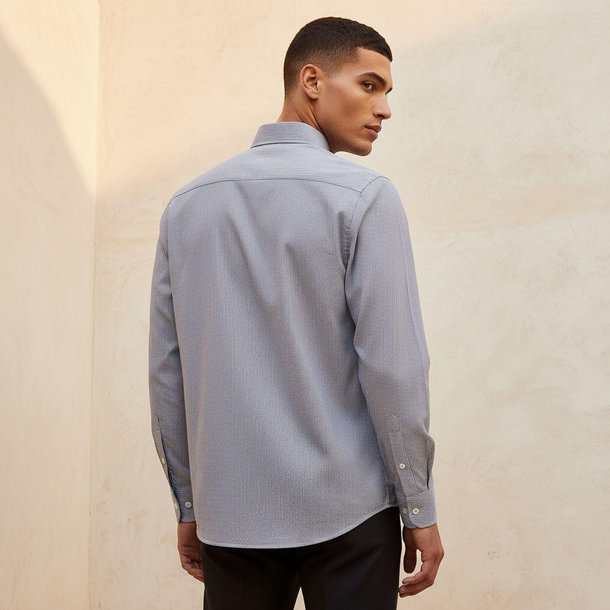قميص مخطط بقصة وياقة عادية وأكمام طويلة-men-clothing-shirts-image-4