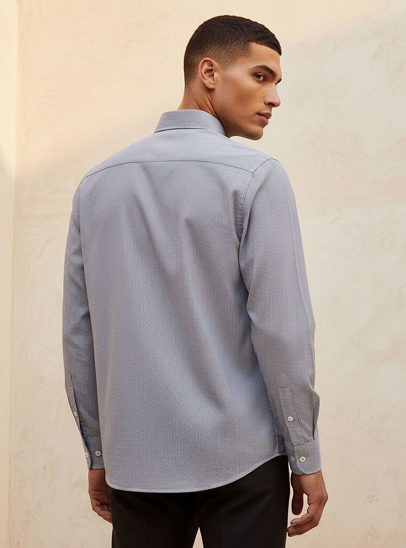 قميص مخطط بقصة وياقة عادية وأكمام طويلة-men-clothing-shirts-image-4
