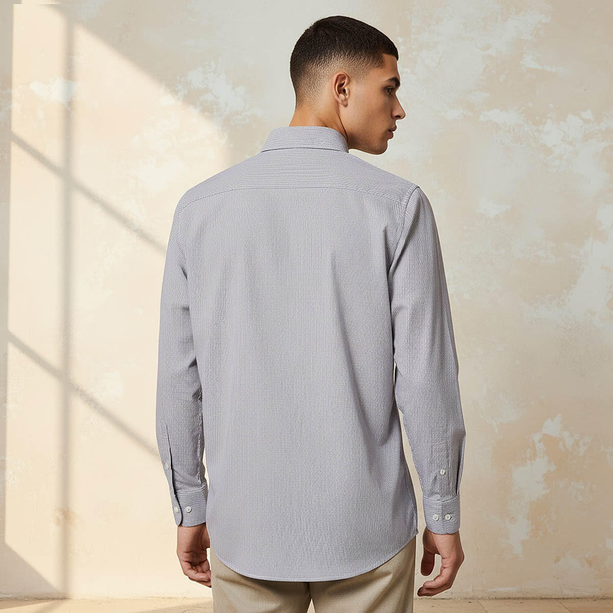 قميص مخطط بقصة وياقة عادية وأكمام طويلة-men-clothing-shirts-image-4
