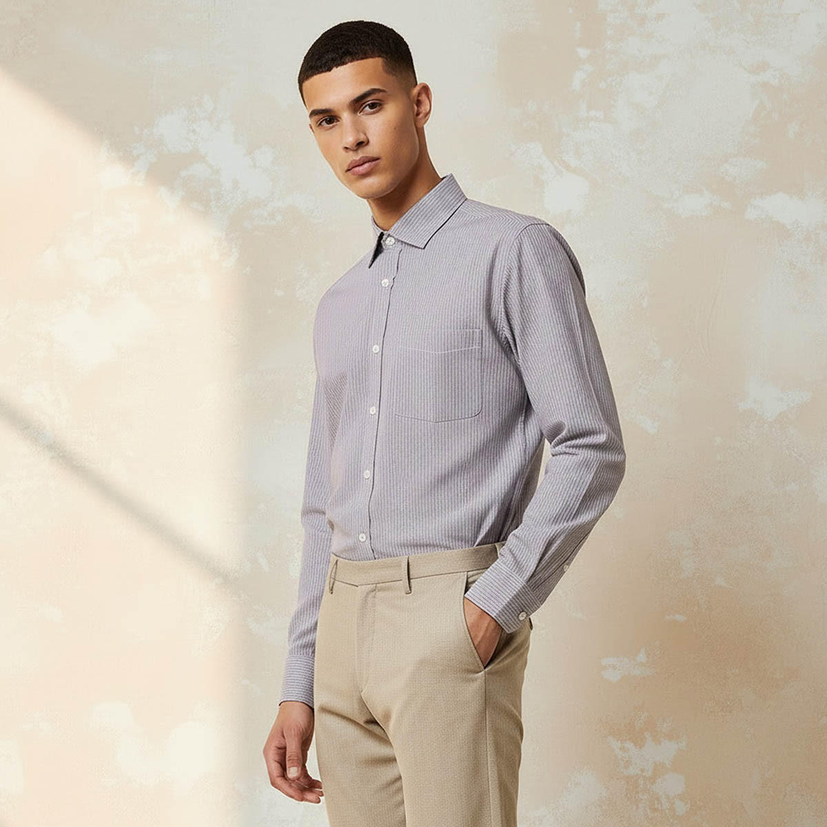 قميص مخطط بقصة وياقة عادية وأكمام طويلة-men-clothing-shirts-image-5