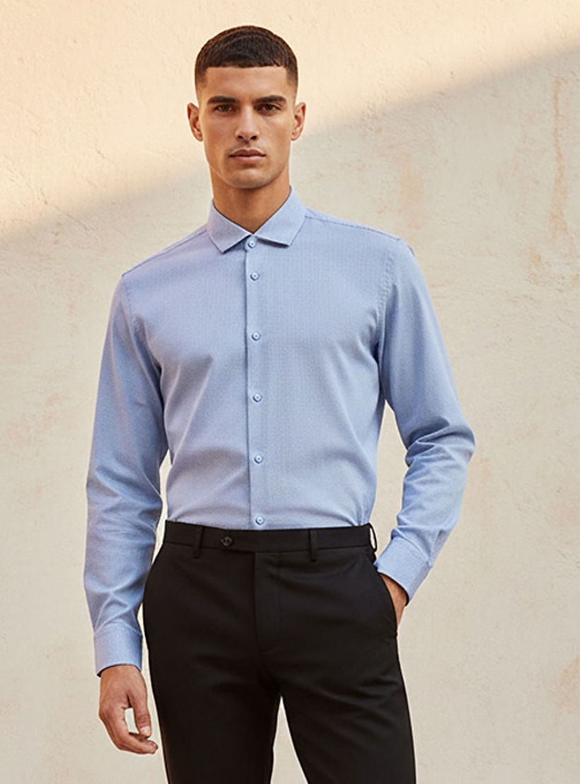 قميص بارز الملمس بقصة وياقة عادية وأكمام طويلة-men-clothing-shirts-image-1