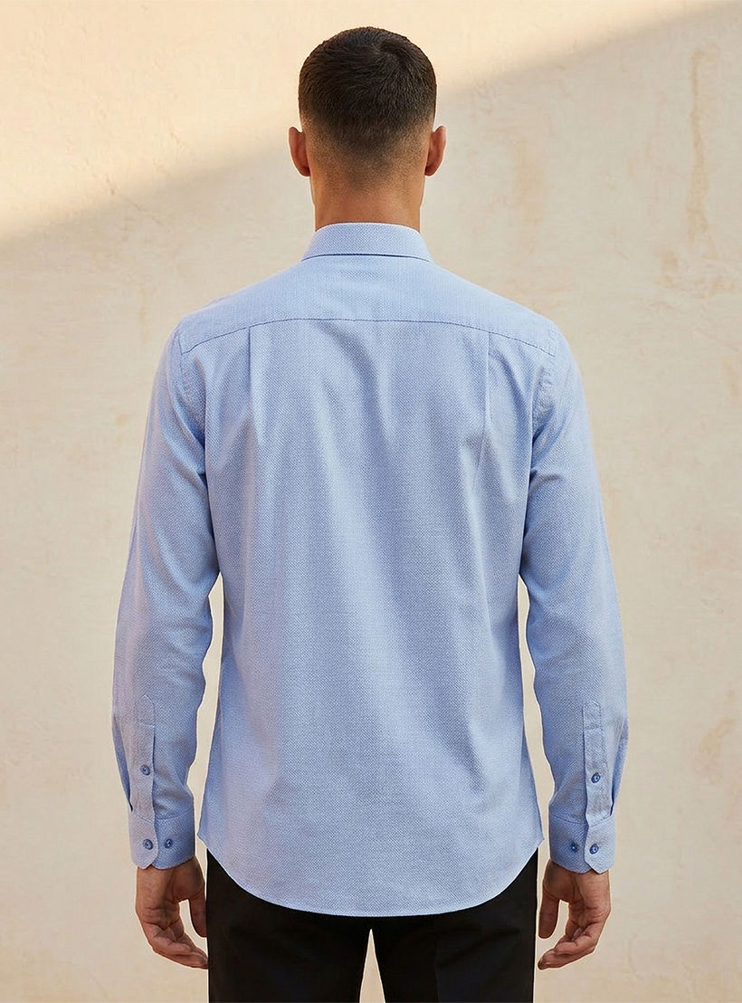 قميص بارز الملمس بقصة وياقة عادية وأكمام طويلة-men-clothing-shirts-image-4