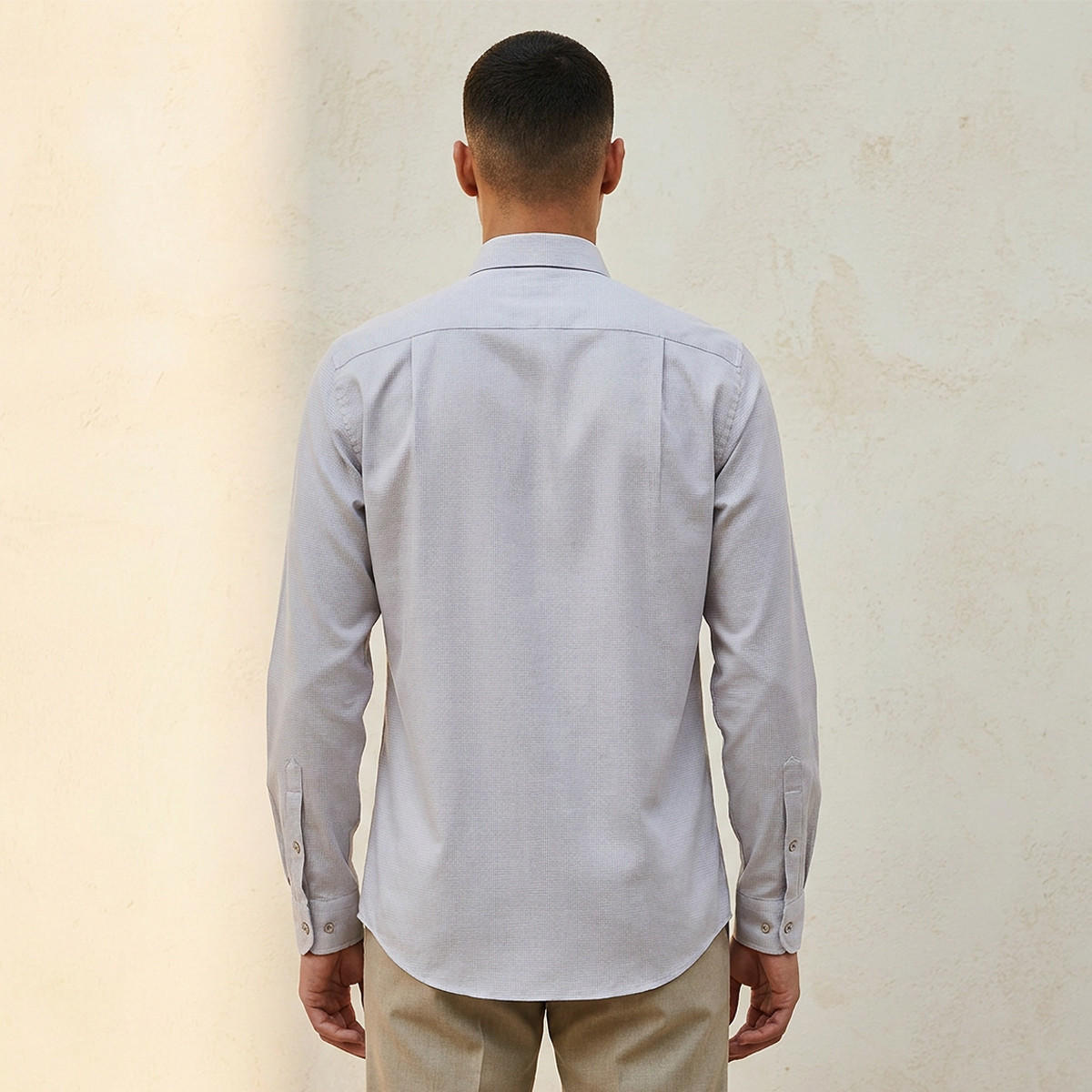 قميص بارز الملمس بقصة وياقة عادية وأكمام طويلة-men-clothing-shirts-image-4