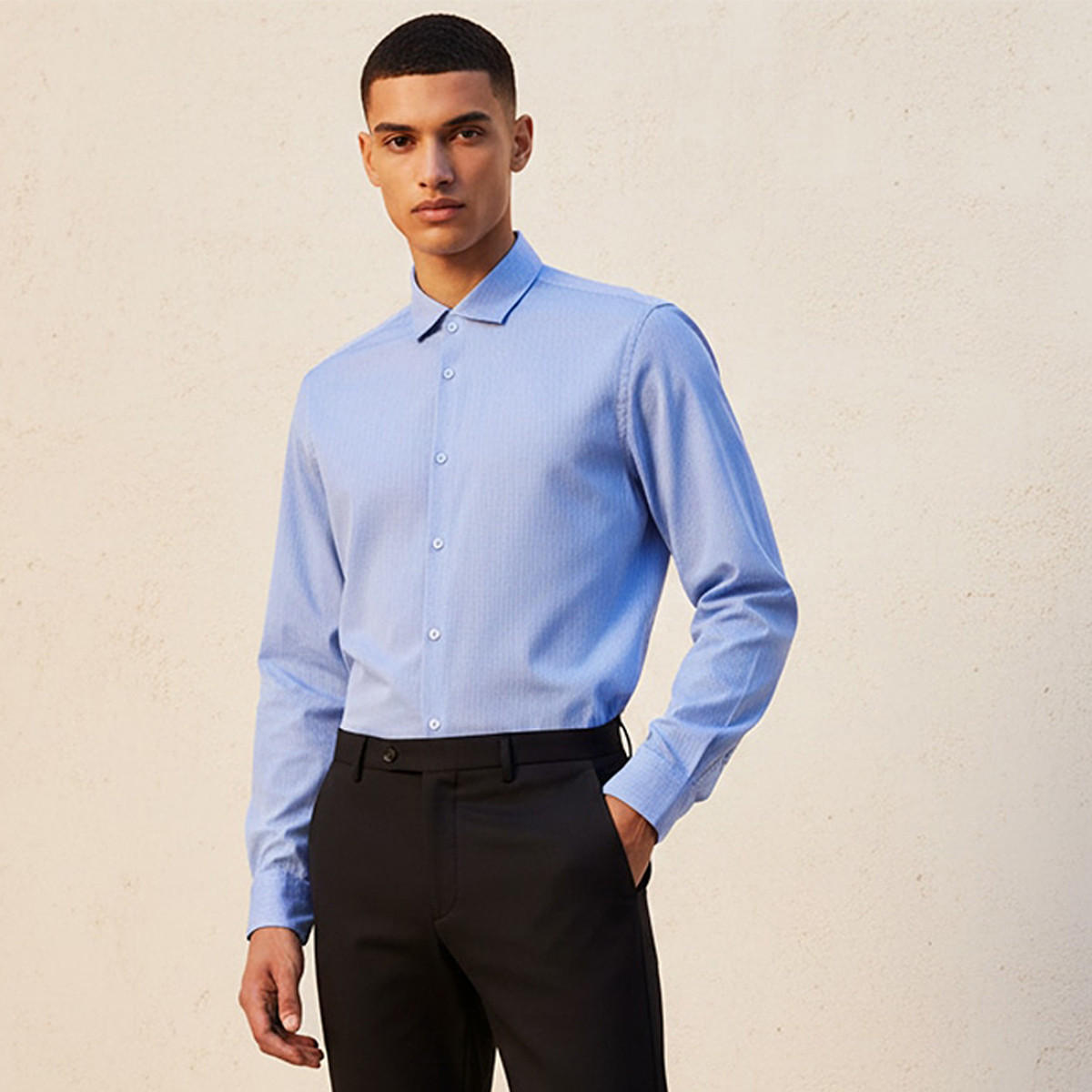 قميص مخطط بأكمام طويلة وقصة وياقة عادية-men-clothing-shirts-image-1