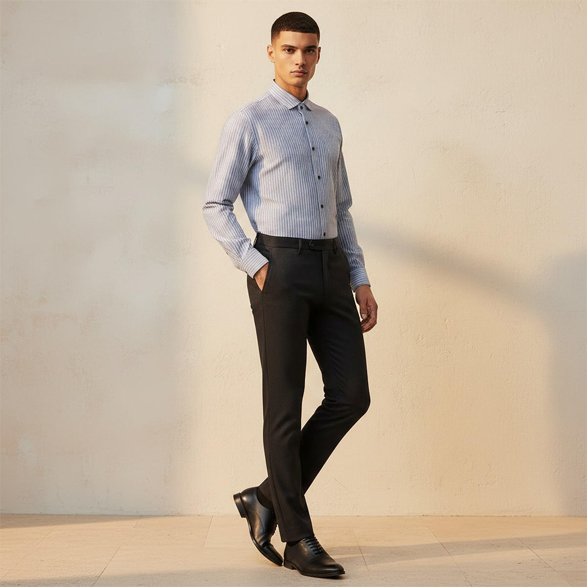 قميص مخطط بقصة وياقة عادية وأكمام طويلة-men-clothing-shirts-image-3