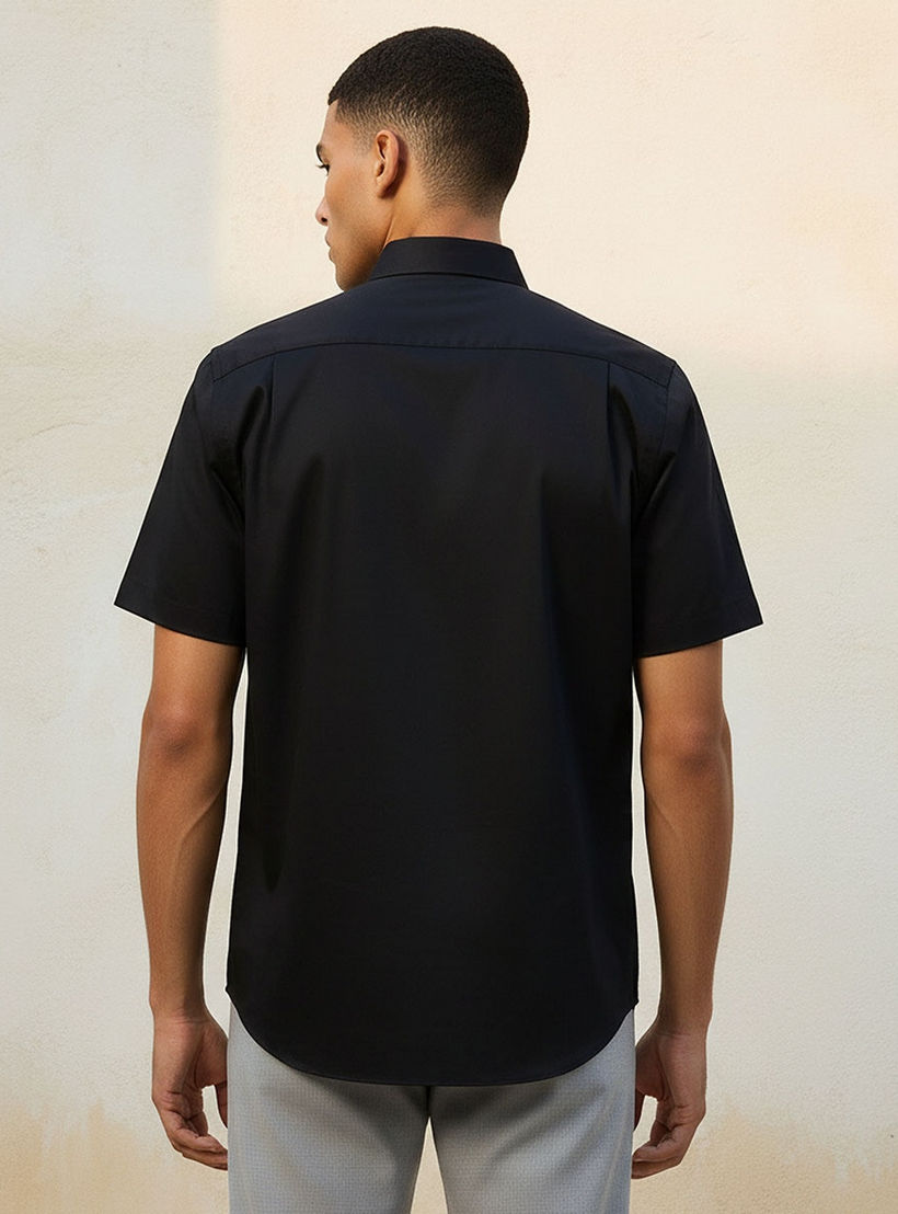 قميص بقصة سليم وياقة عادية وأكمام قصيرة-men-clothing-shirts-image-4