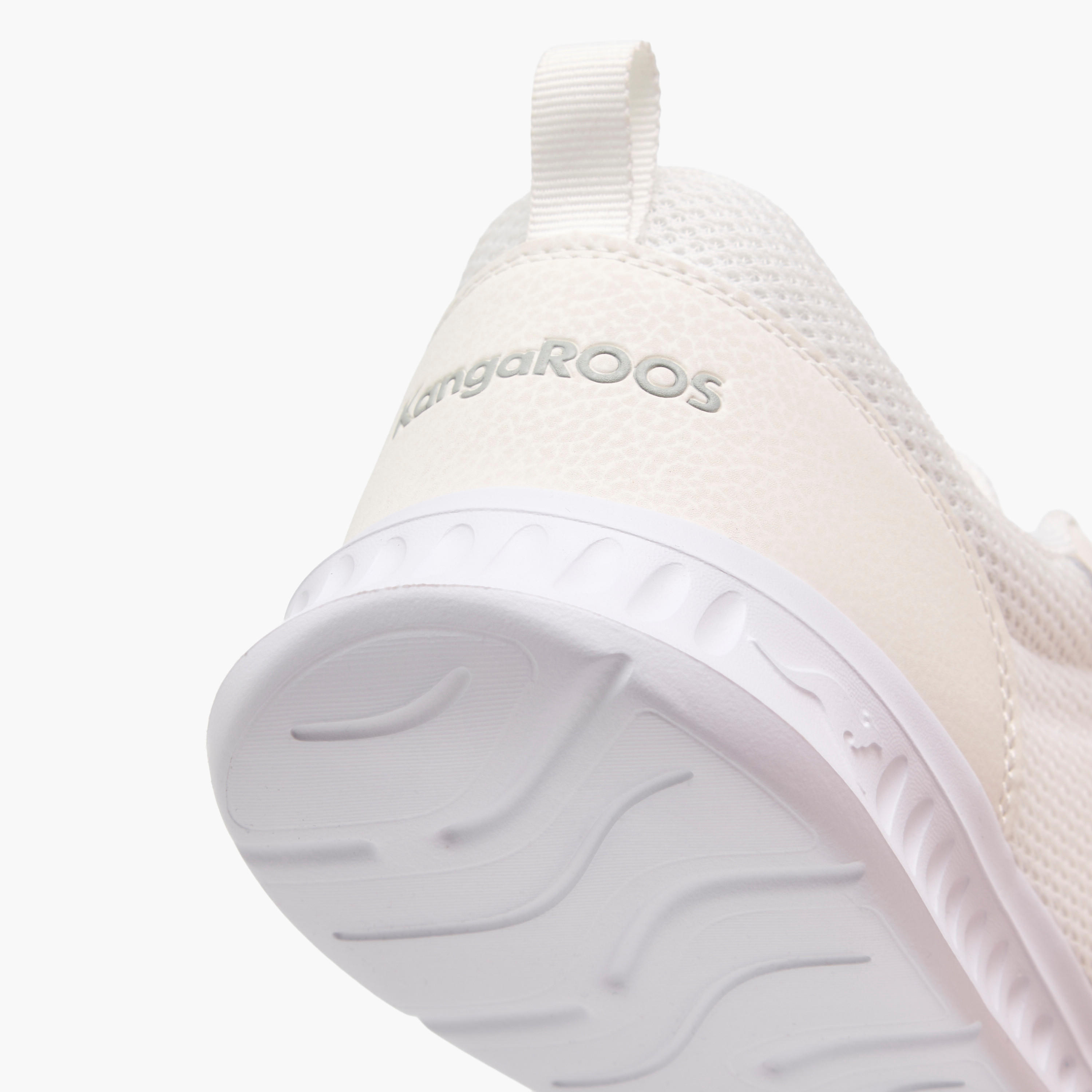 حذاء رياضي بارز الملمس برباط إغلاق للرجال من كانغاروز-sports-men-shoes-image-5