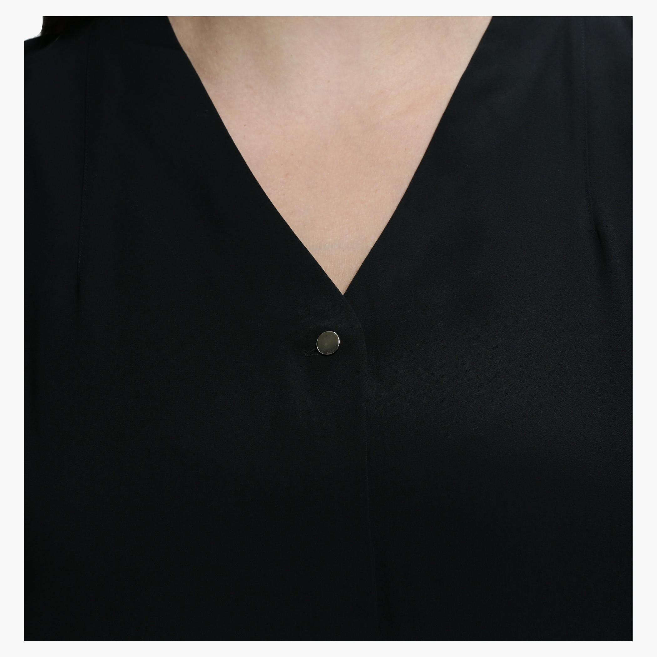 Plus Size Top with V-Neck and Long Sleeves-women-clothing-shirtsandblouses-blouses-image-4