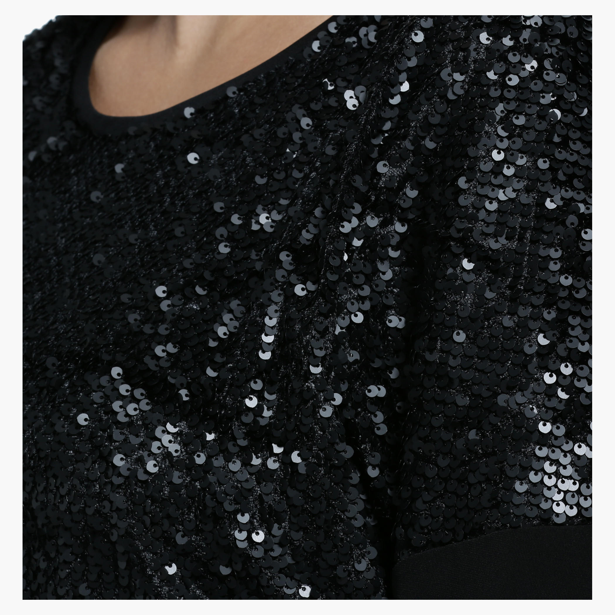 Plus Size Sequin Top with Round Neck and Long Sleeves-women-clothing-tshirts-image-4